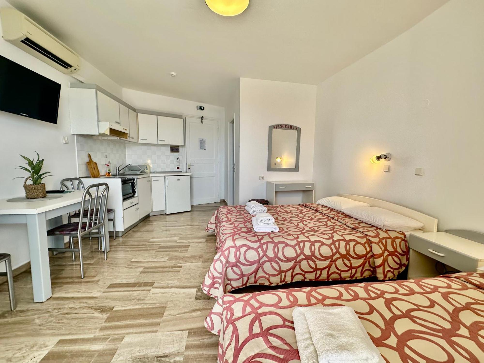 Panorama Aparthotel 3*