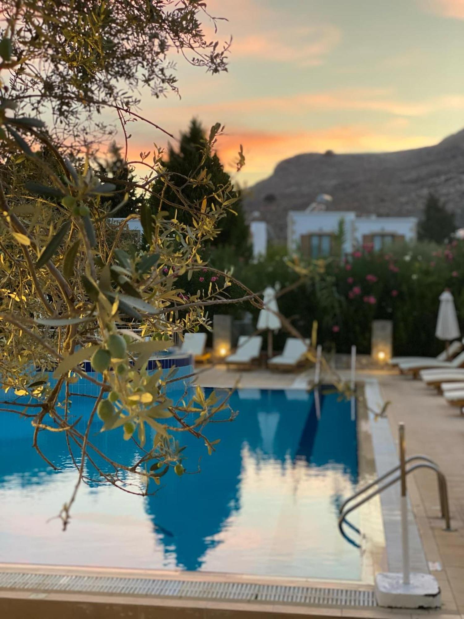 Aparthotel Athena