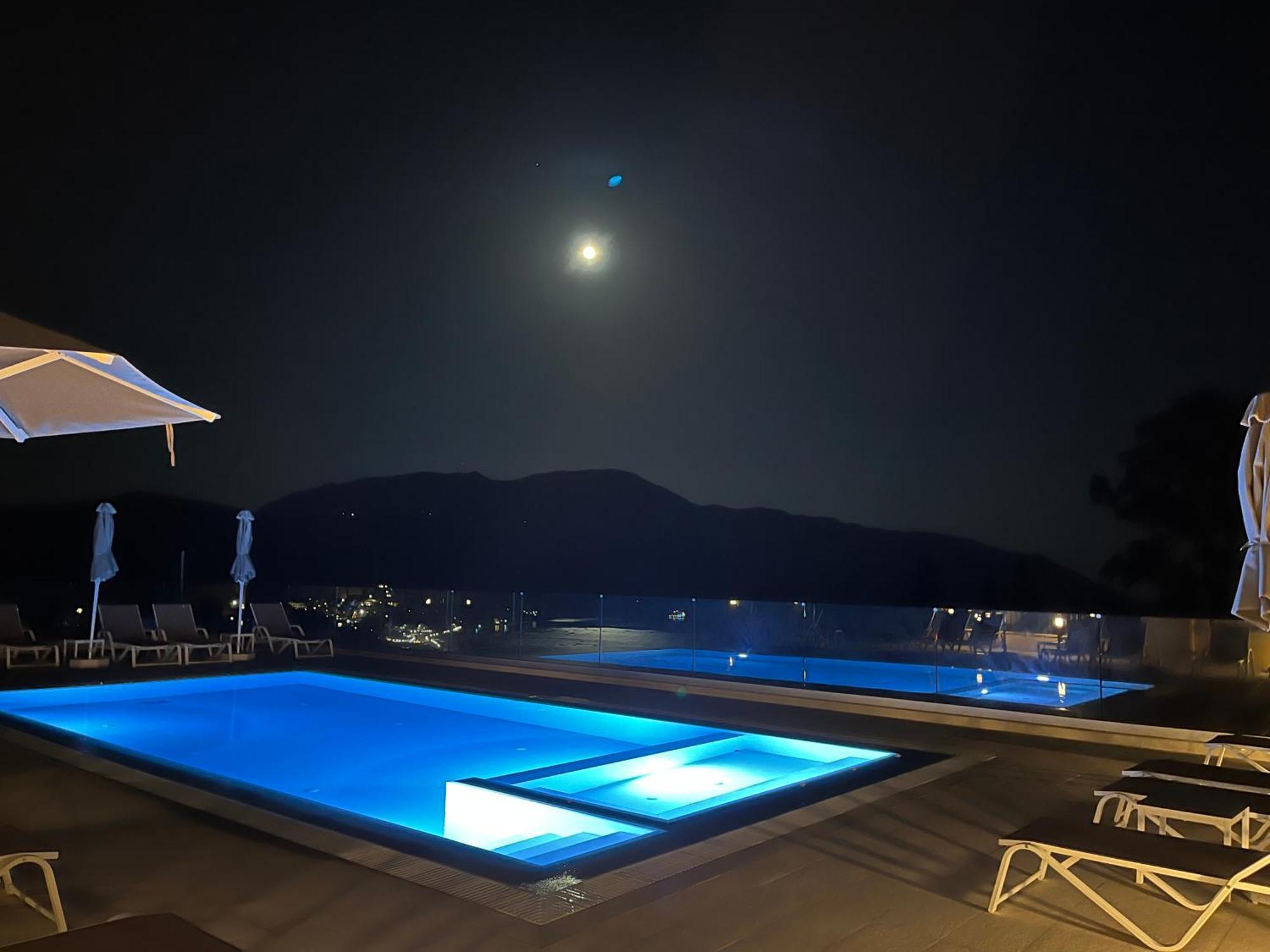 Apartment Sofia Amazing Views Agios Georgios Pagon