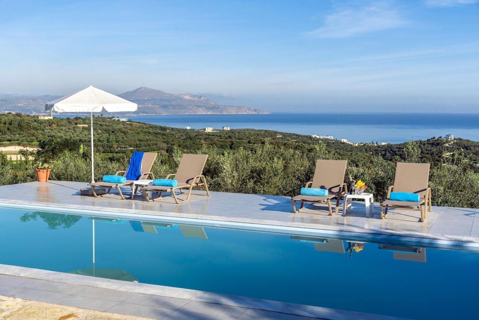 Konstantinos Hilltop Vineyard Escape *