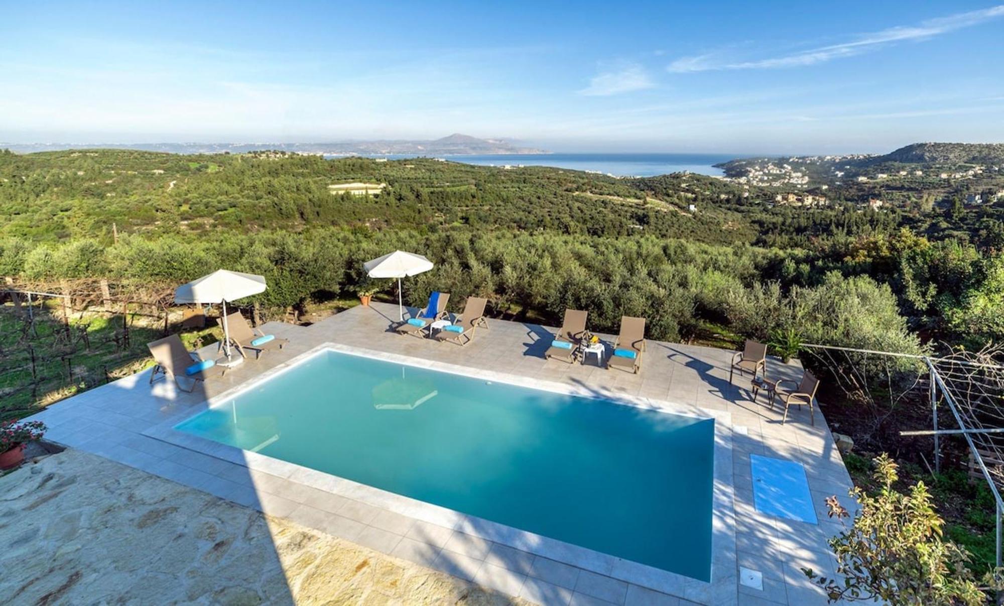 Konstantinos Hilltop Vineyard Escape