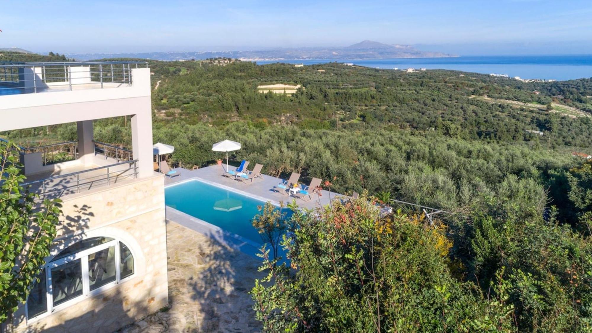Konstantinos Hilltop Vineyard Escape