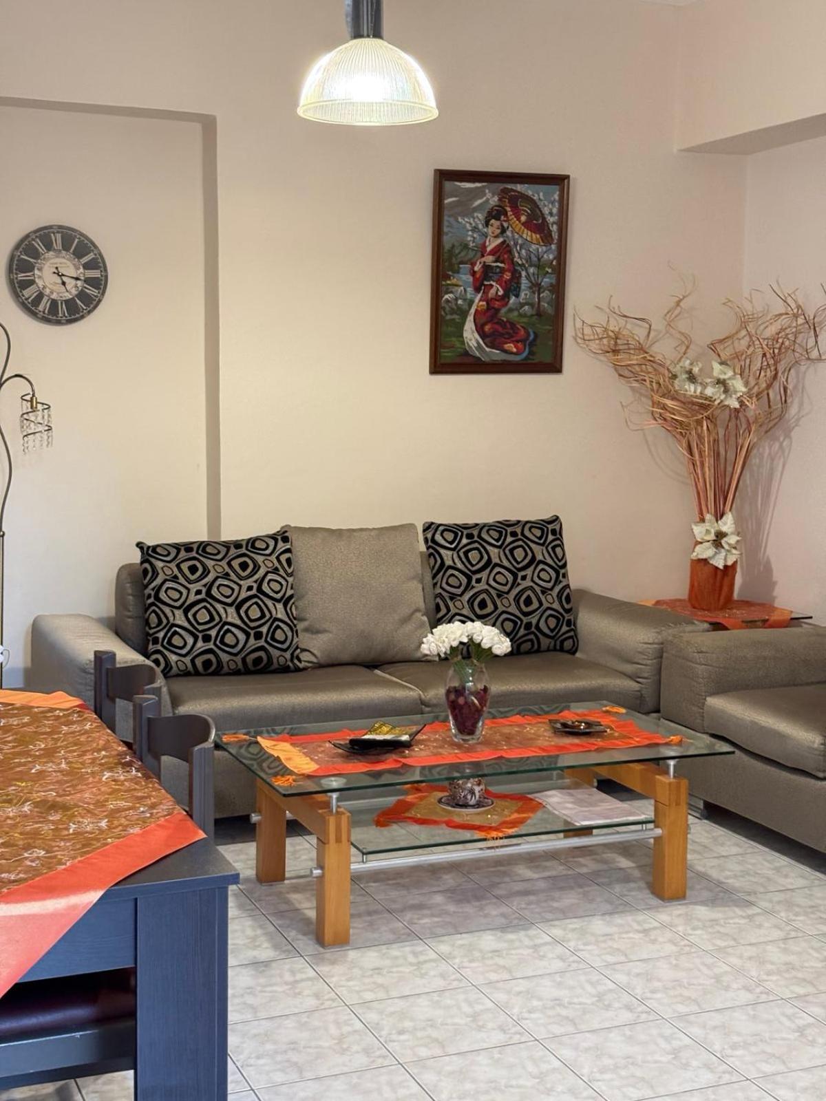 George's & Amalia's Appartments 2