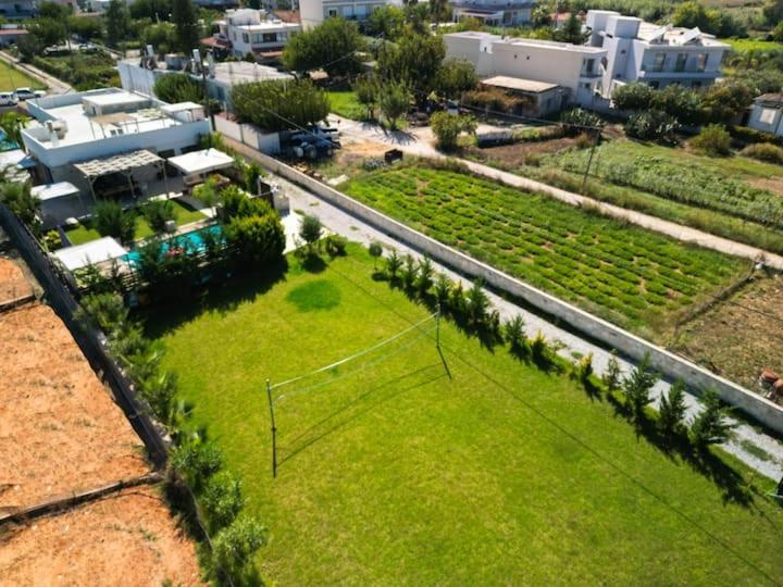 Villa Olympia, 4 Bedroom For Up To 14 Persons, 400 Meters From The Long Sandy