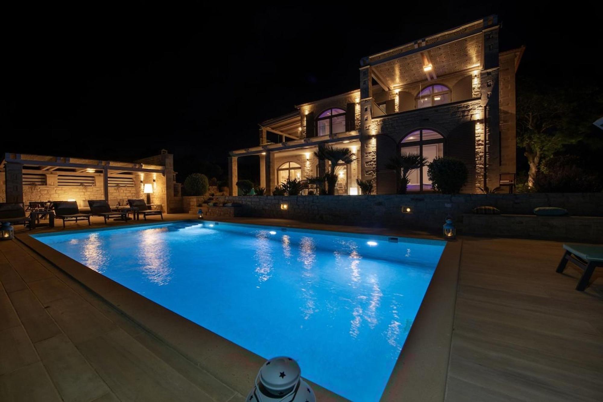 Villa Auroraluxurius Living *