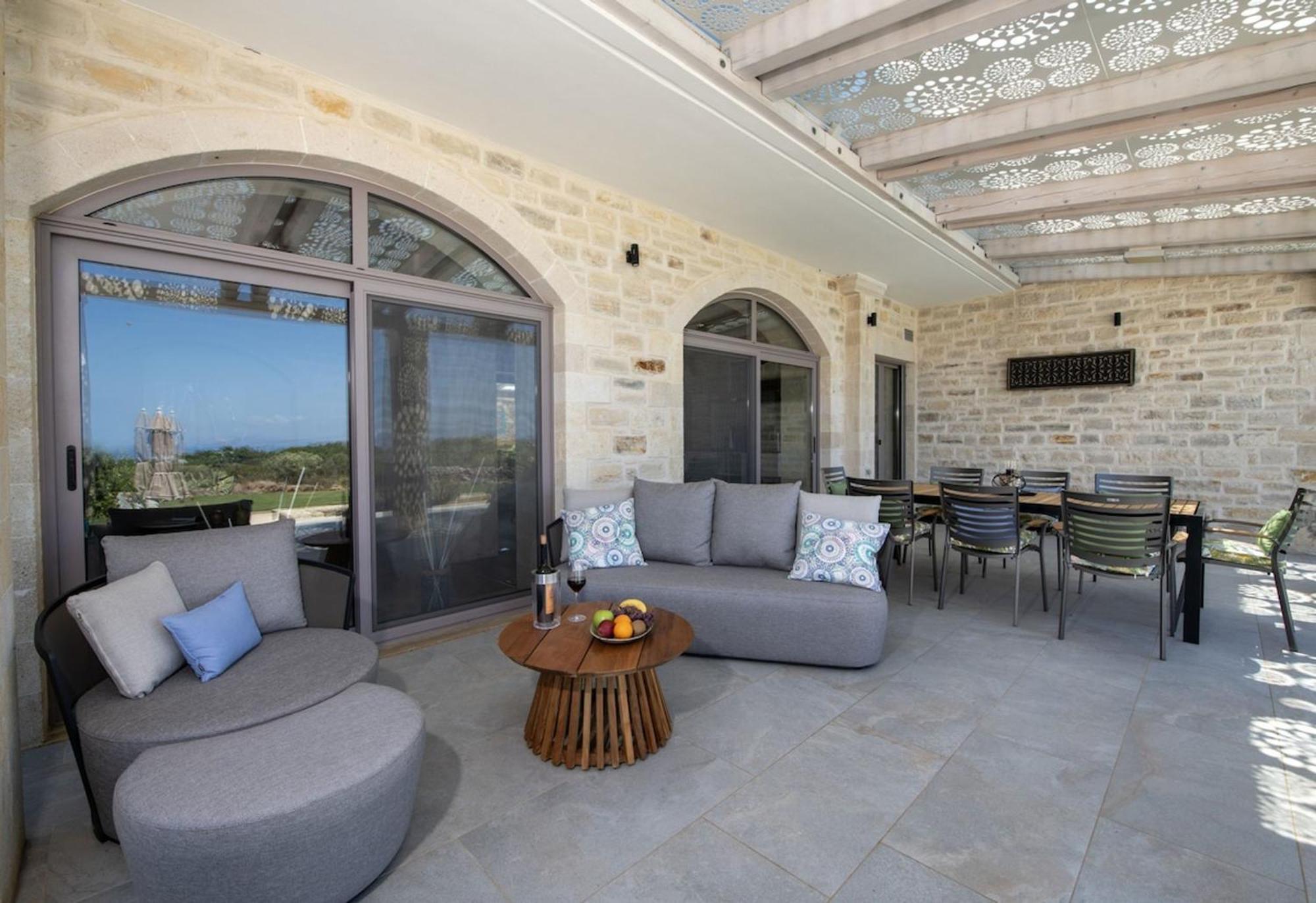 Auroraluxurius Living Villa