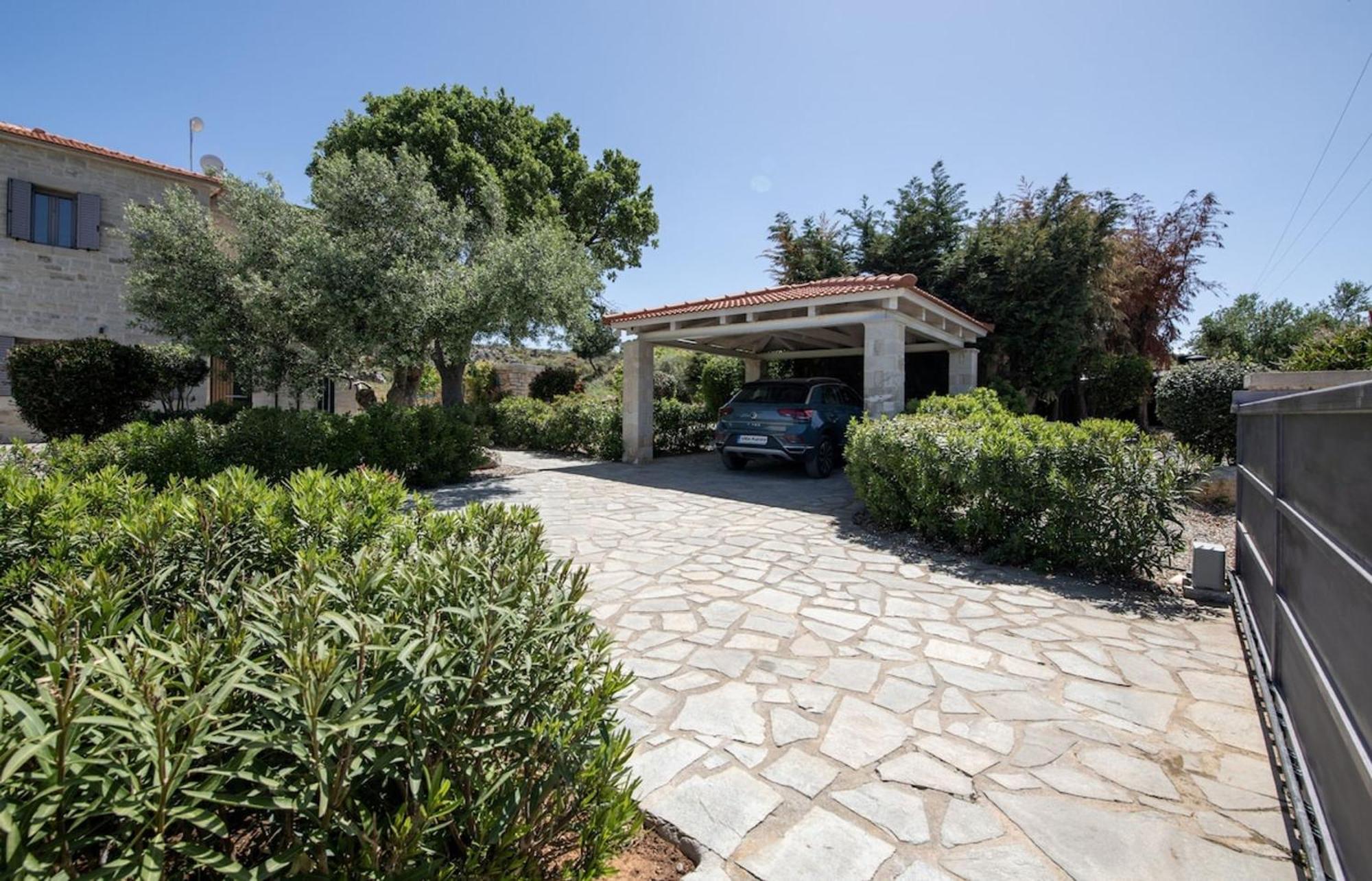 Auroraluxurius Living Villa