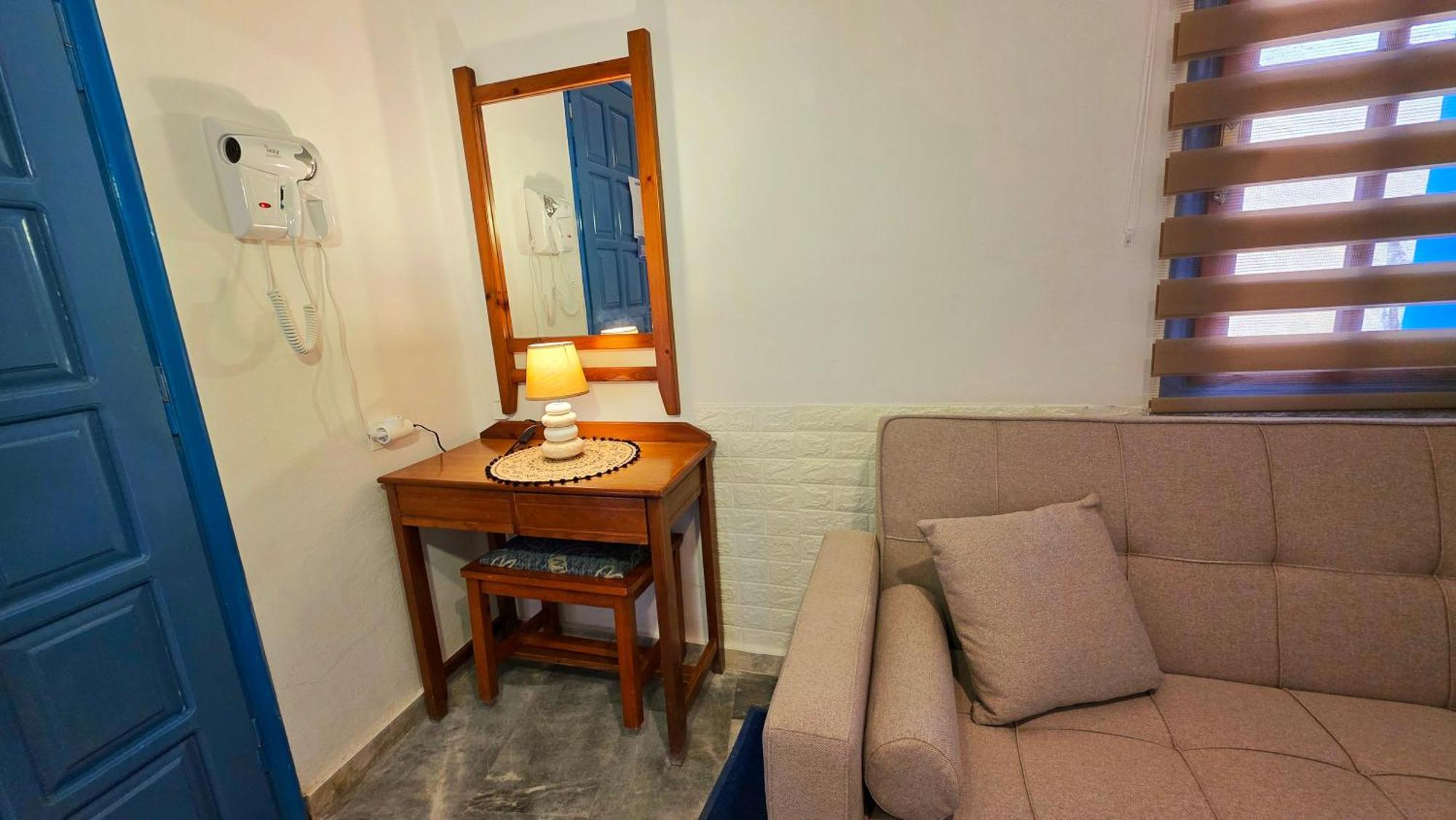 Michele Marie Apts Apartment *