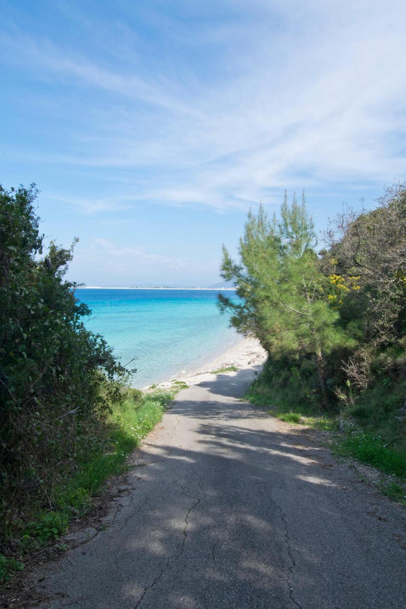 Villa Epipleon Seafront Tsoukaladhes