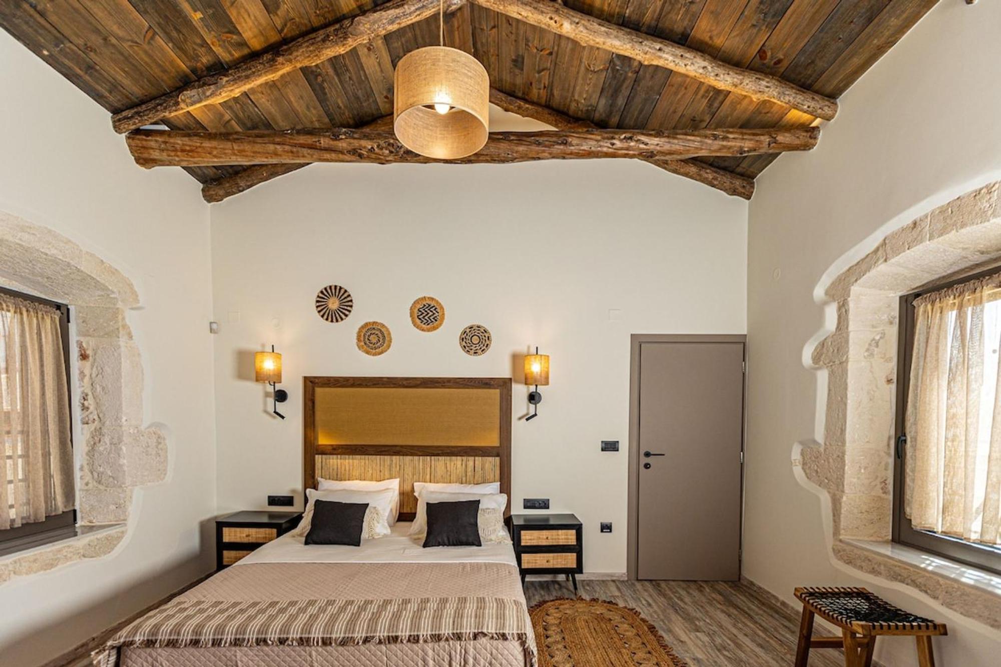 Luxury Platon With Private Pool