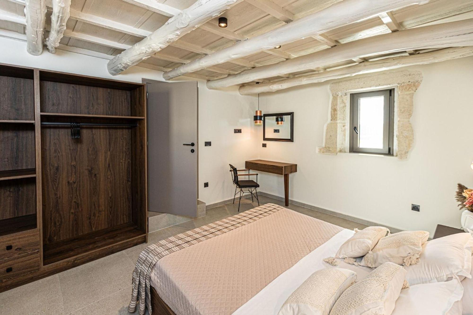 Luxury Platon With Private Pool