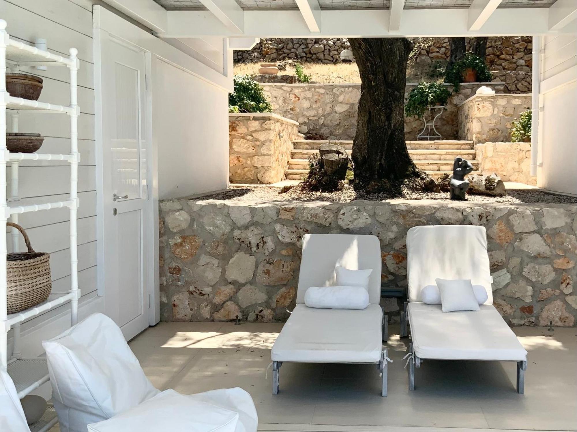 Epipleon Seafront Villa