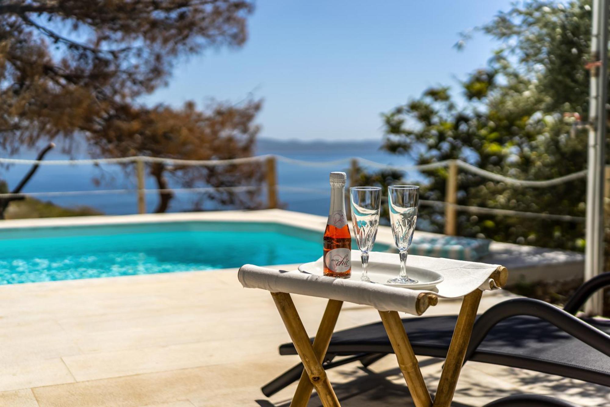 Limanaki Lavrion Port Villa