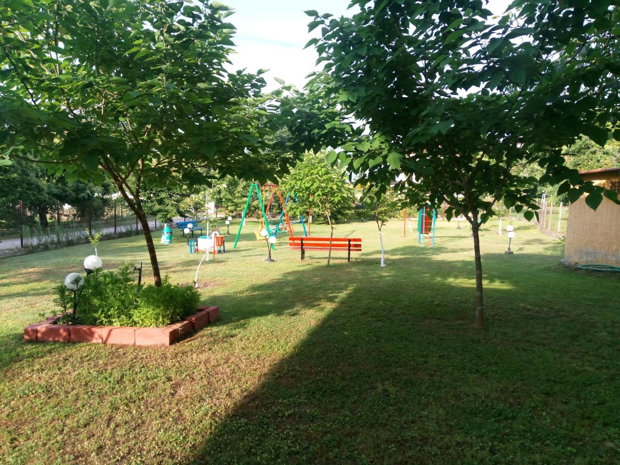 Roula Manou Hostel