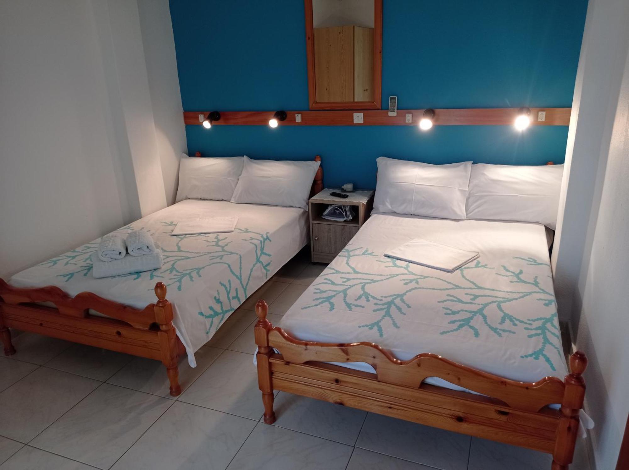 Roula Manou Hostel