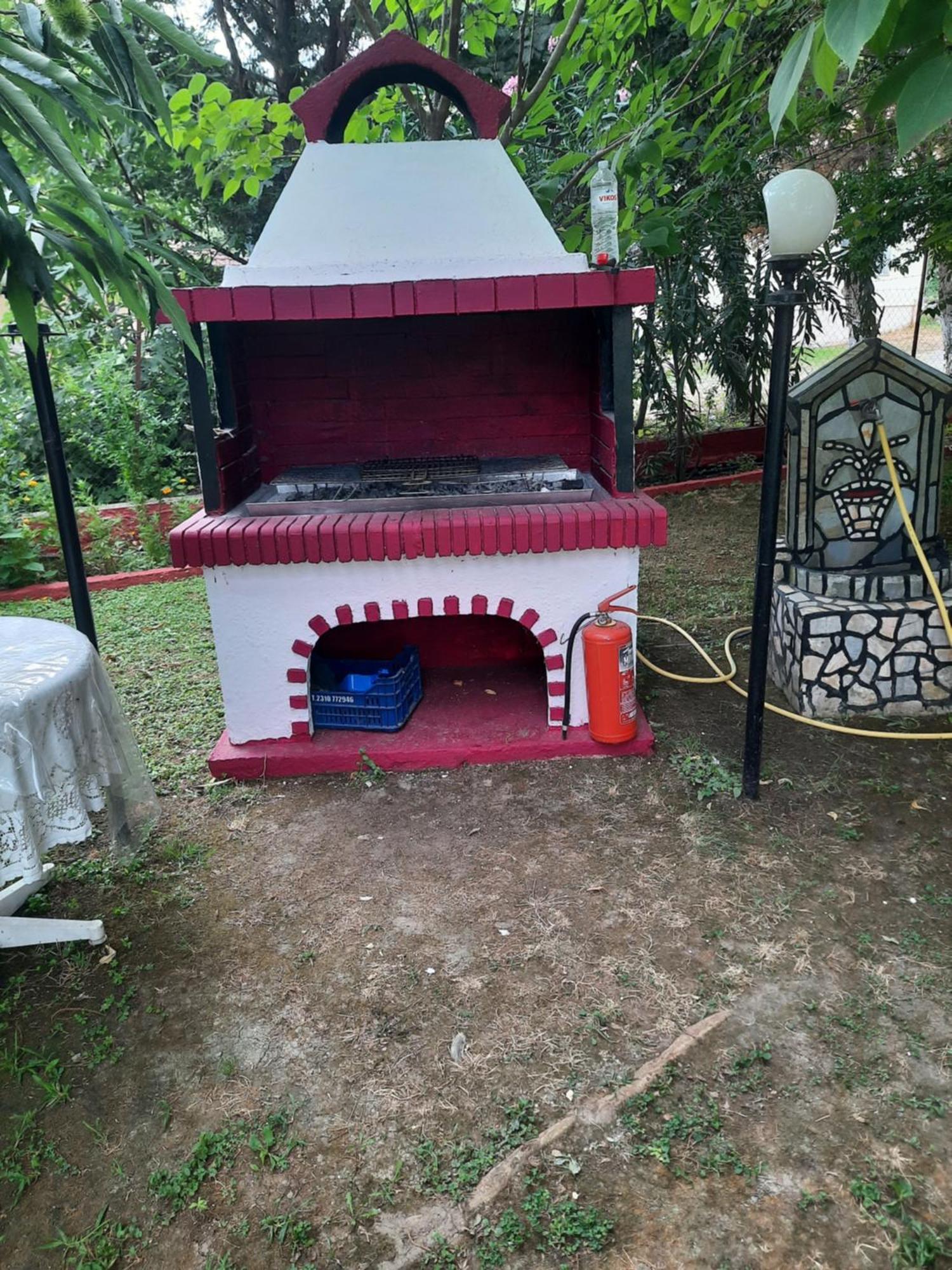 Hostel Roula Manou
