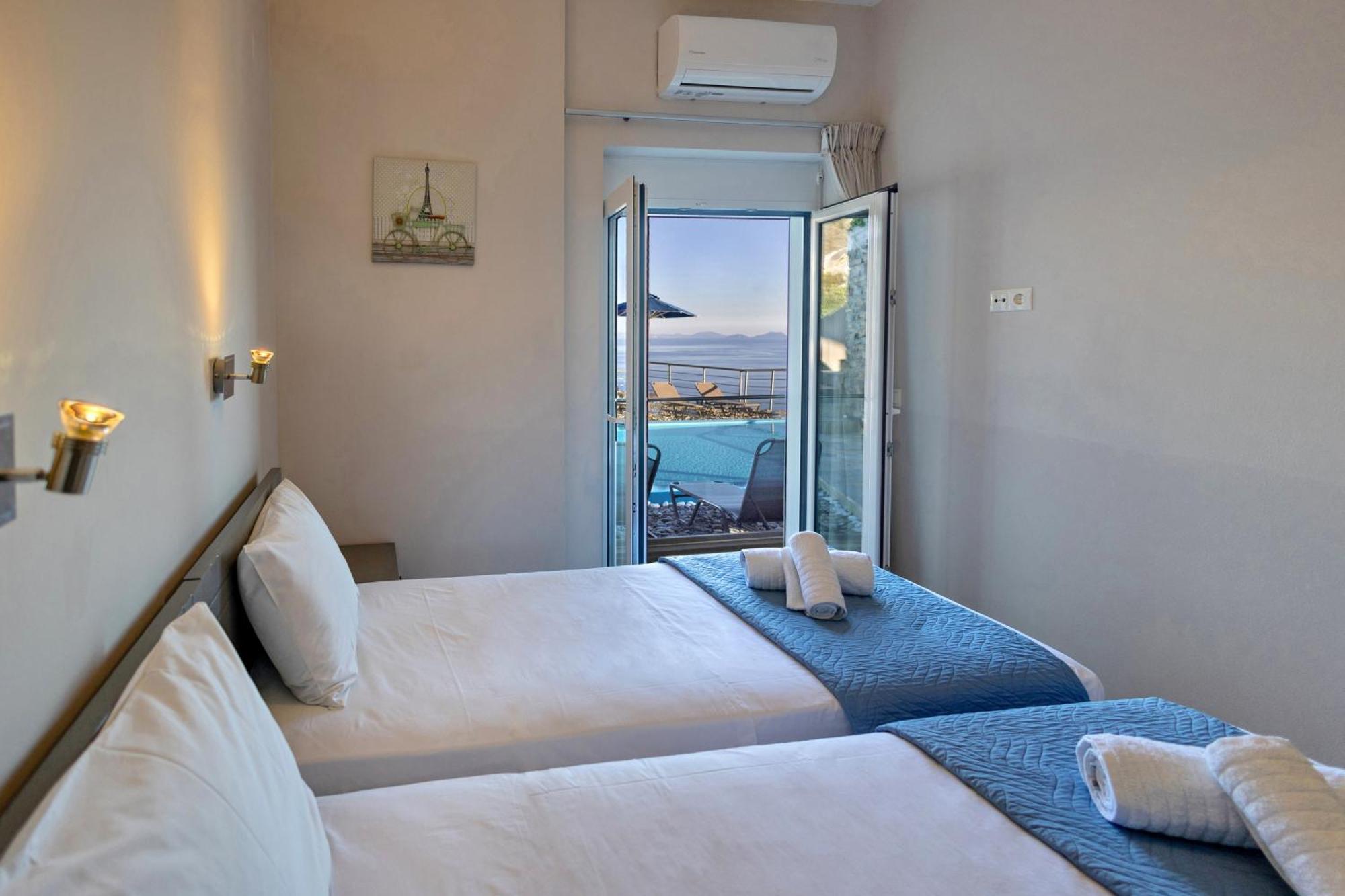 Akrotiri Panorama- Luxury Rental Apartments With Sea View * Rodakino