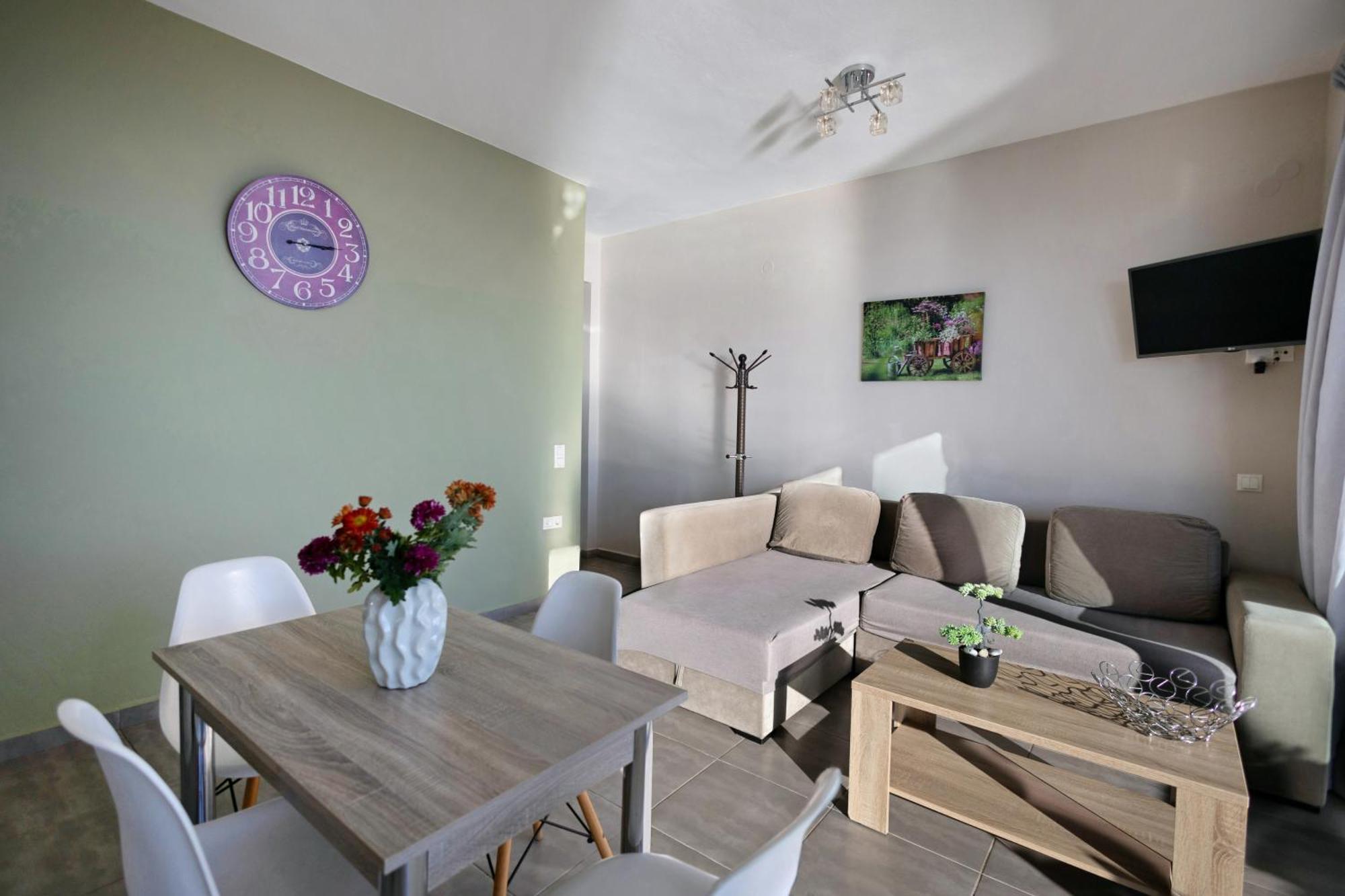 Akrotiri Panorama- Luxury Rental Apartments With Sea View