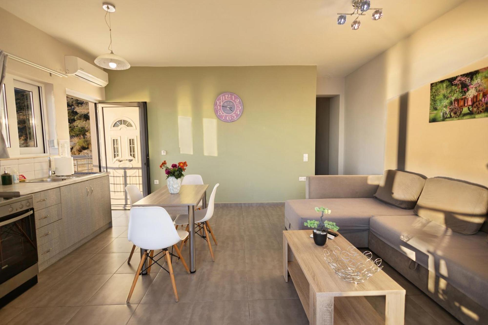 Akrotiri Panorama- Luxury Rental Apartments With Sea View Rodakino
