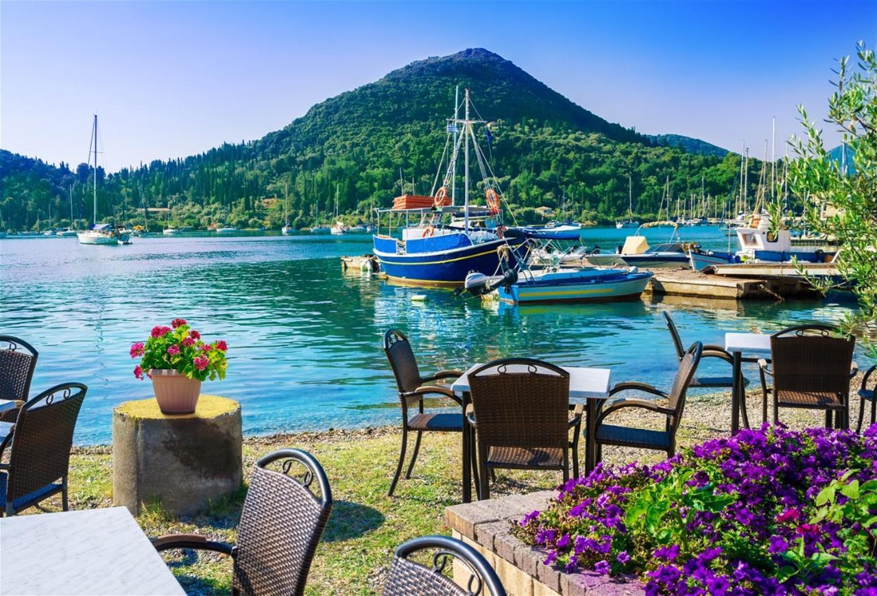 4 Seasons Suites Paradise Near Athens Airport