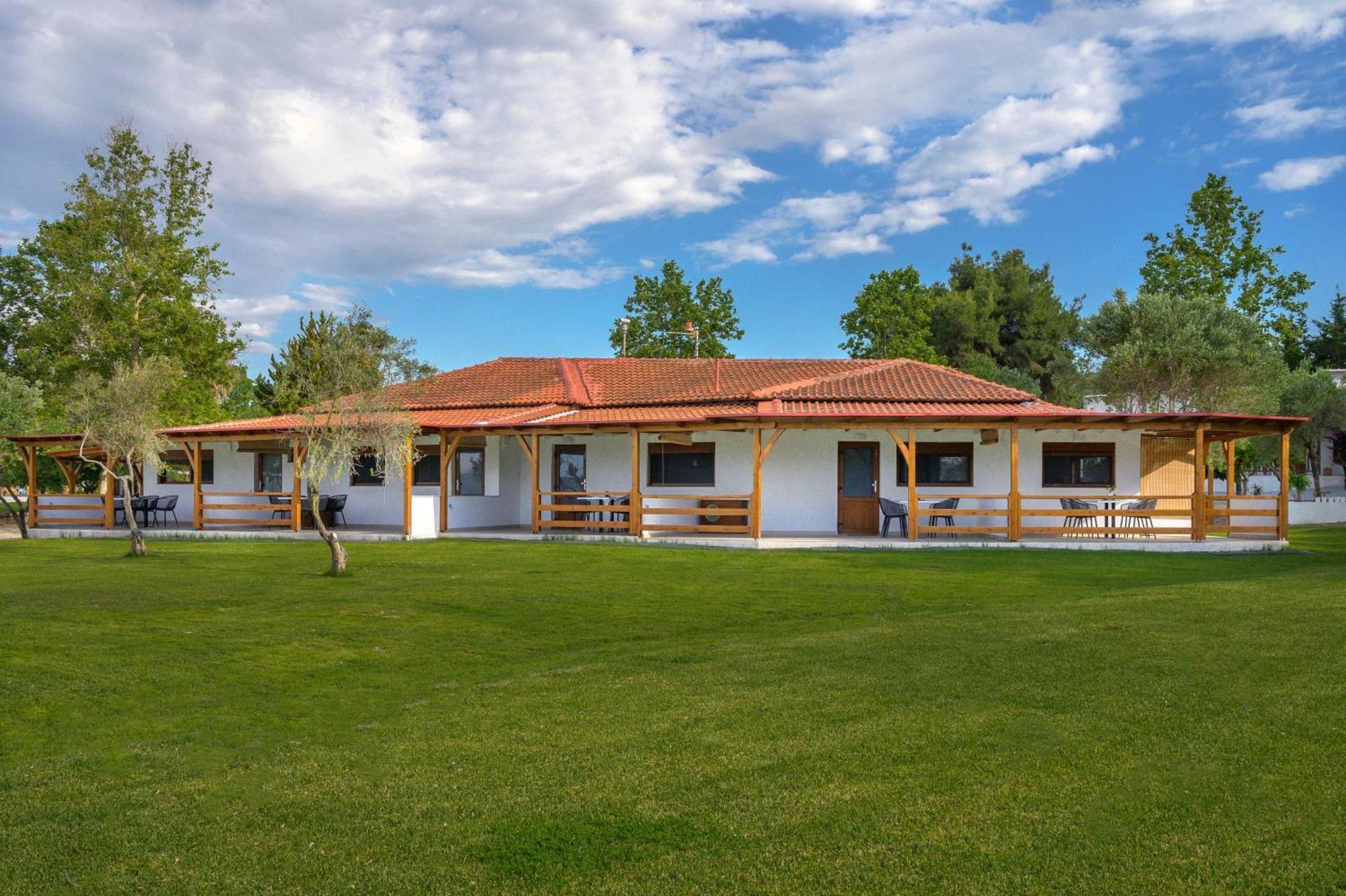 Aparthotel Komitsa Luxury