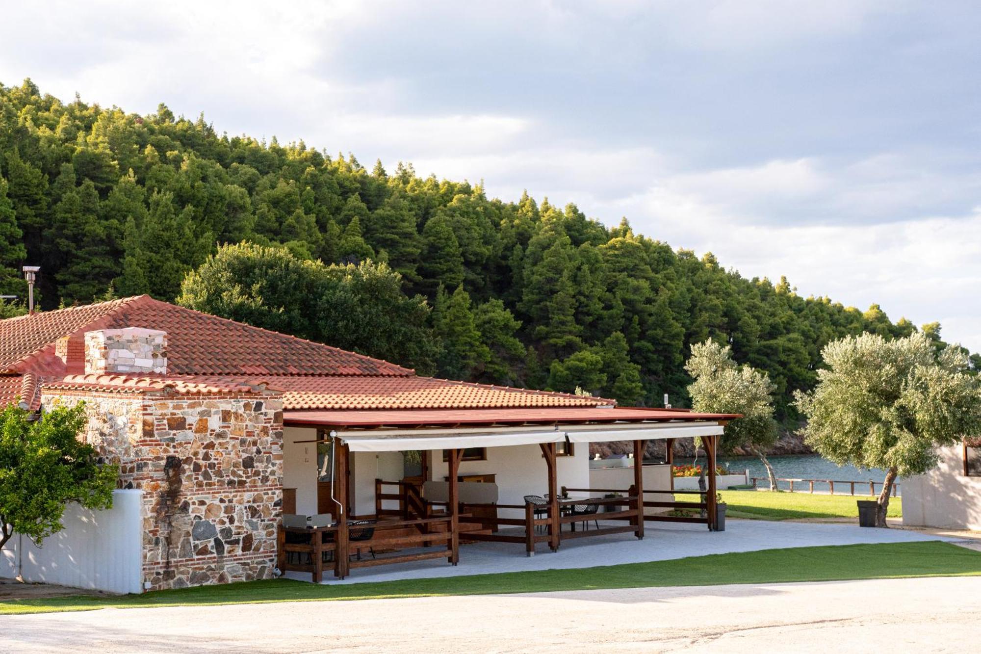 Komitsa Luxury 2*