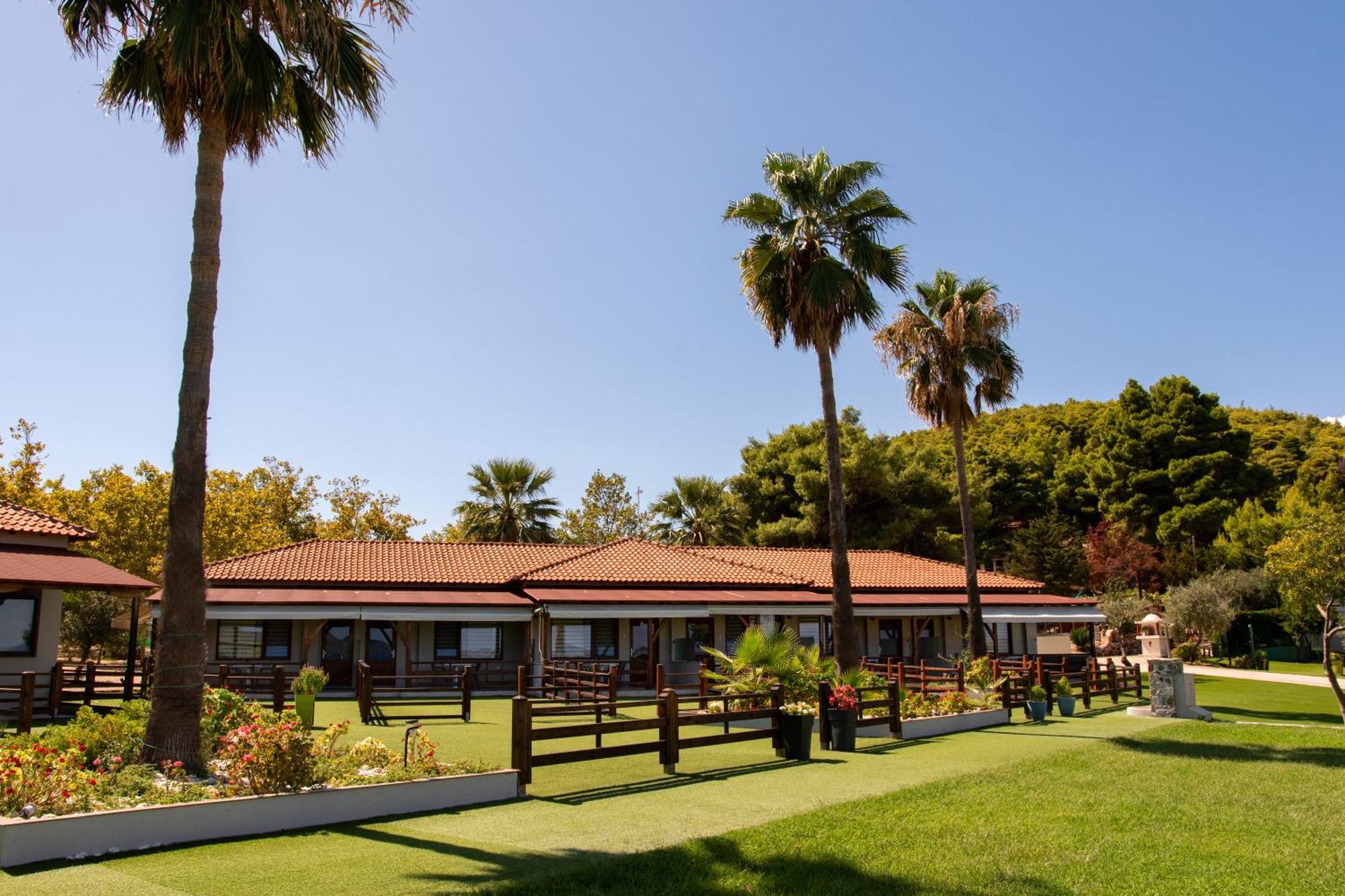 Komitsa Luxury Aparthotel