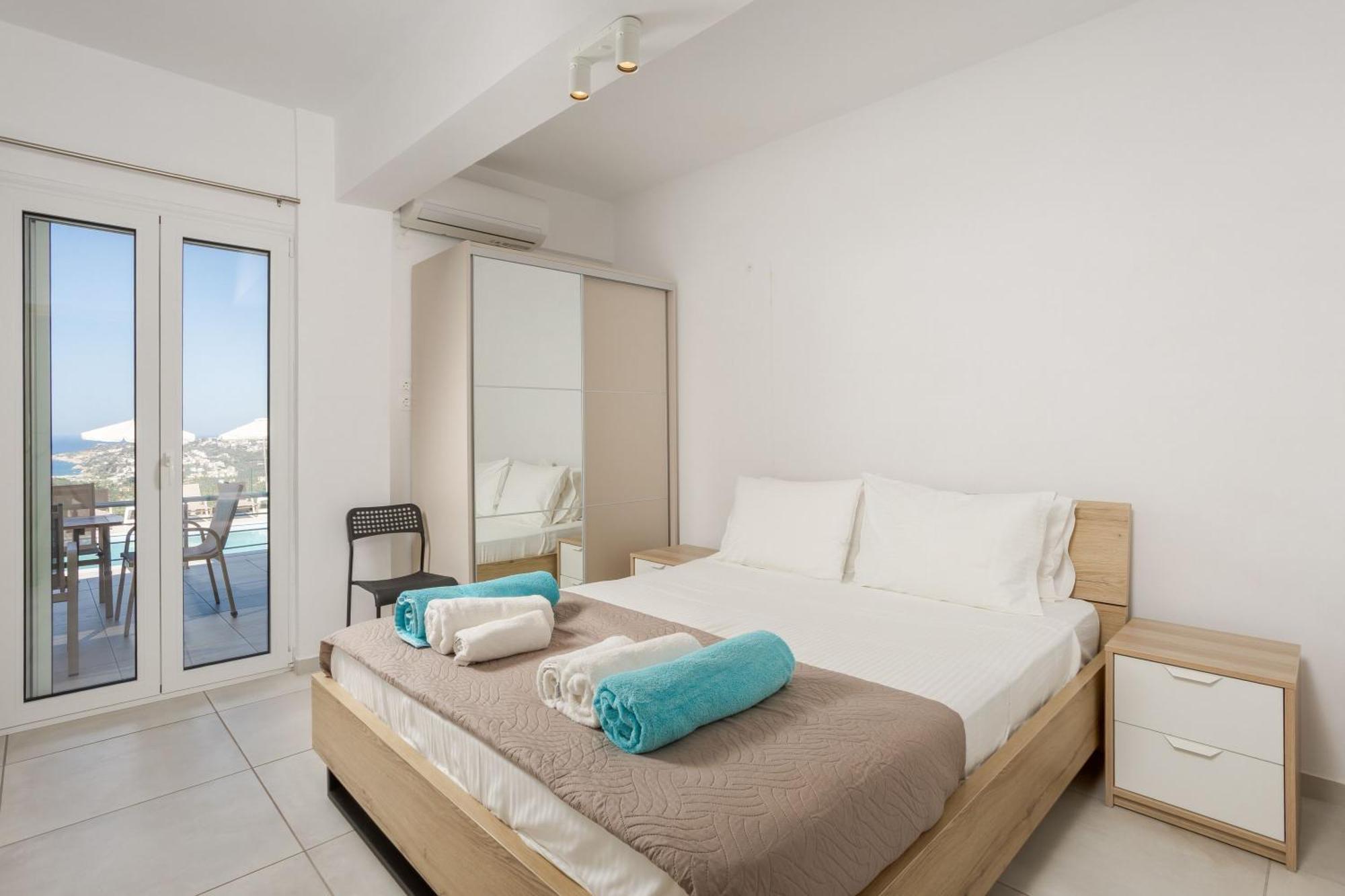 Konstantinos Hilltop Vineyard Escape Almyrida (Crete)