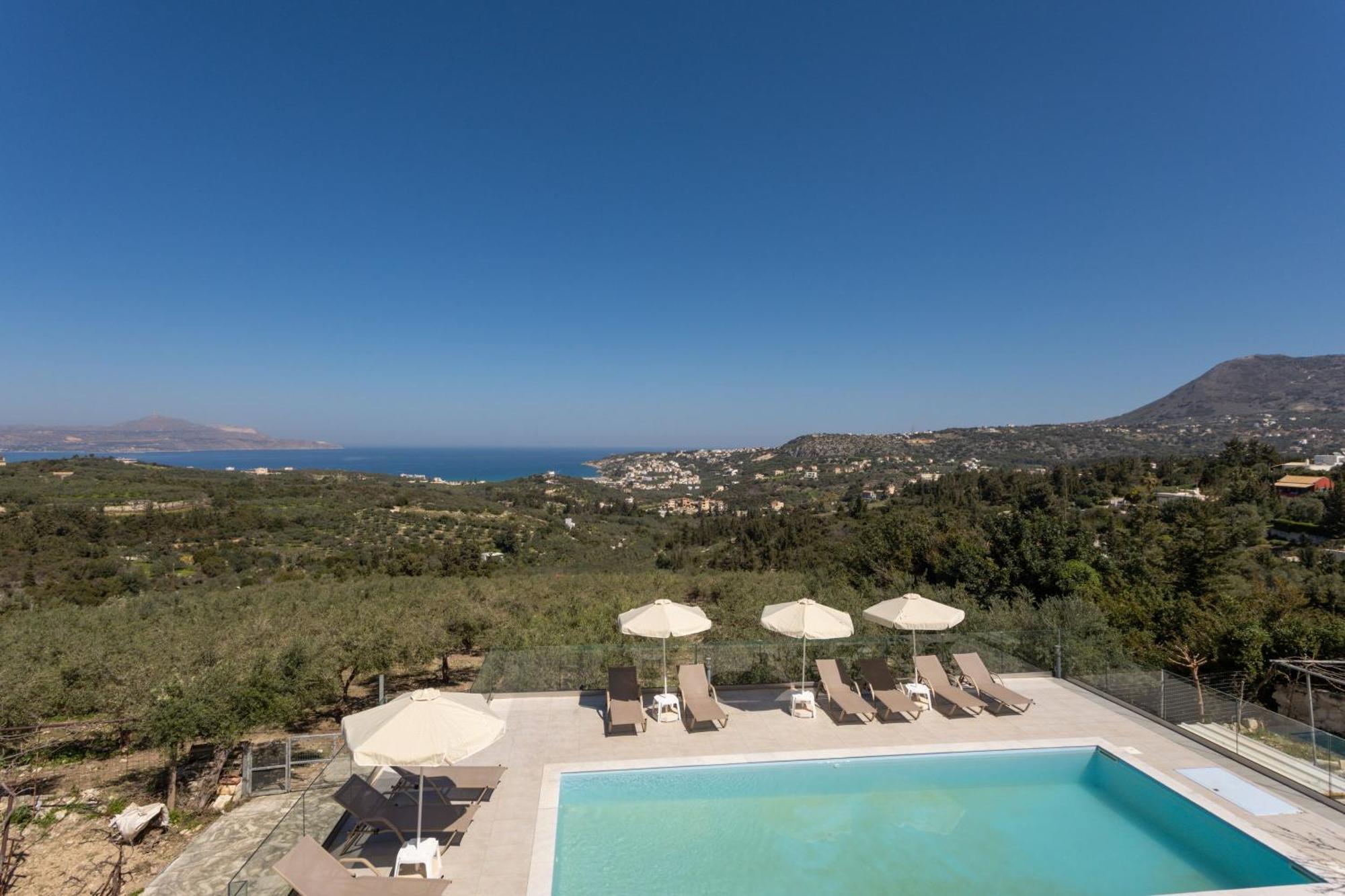 Konstantinos Hilltop Vineyard Escape *