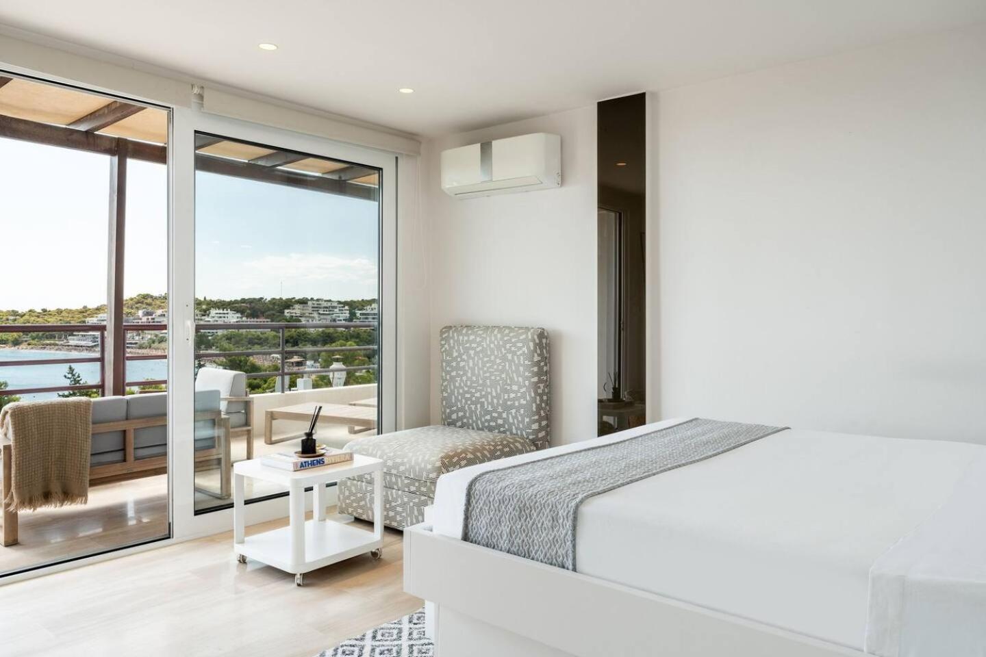 Riviera Bay View By The Olon *