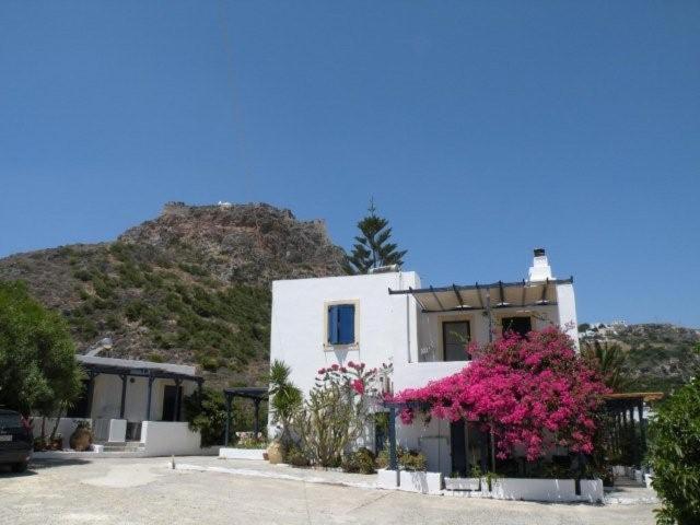 Kouvaras