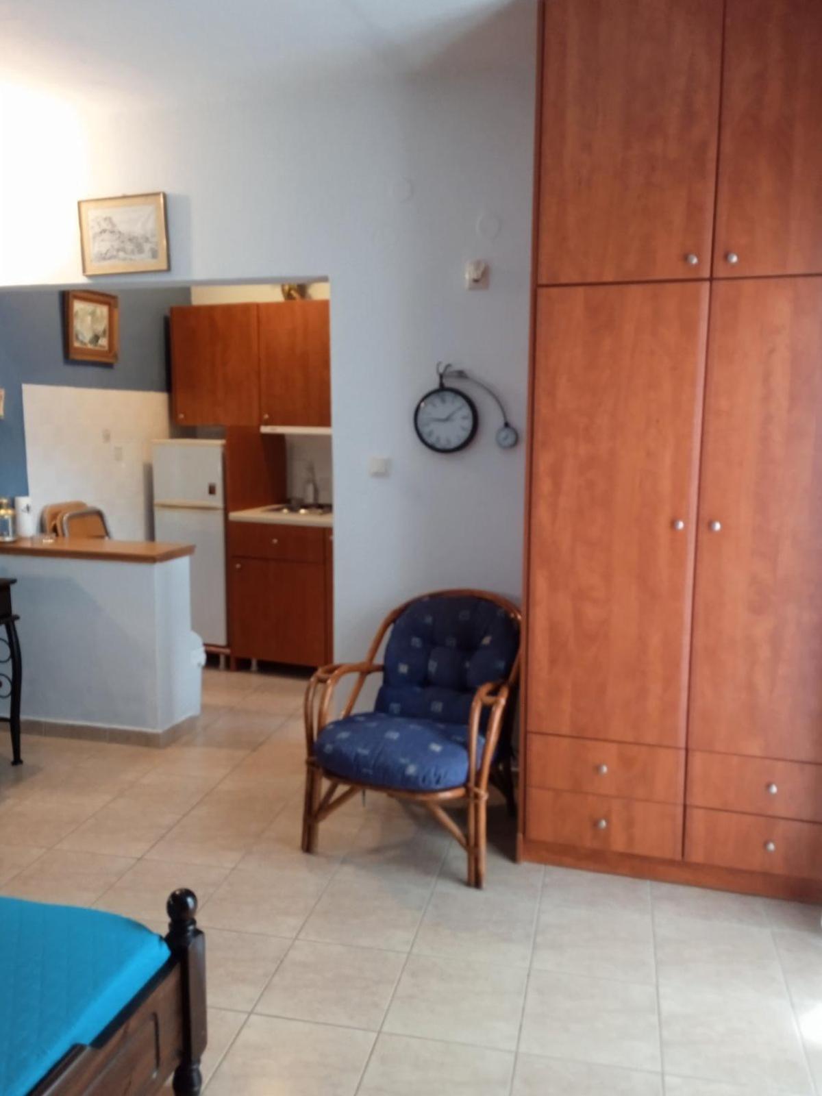 Kouvaras Apartment
