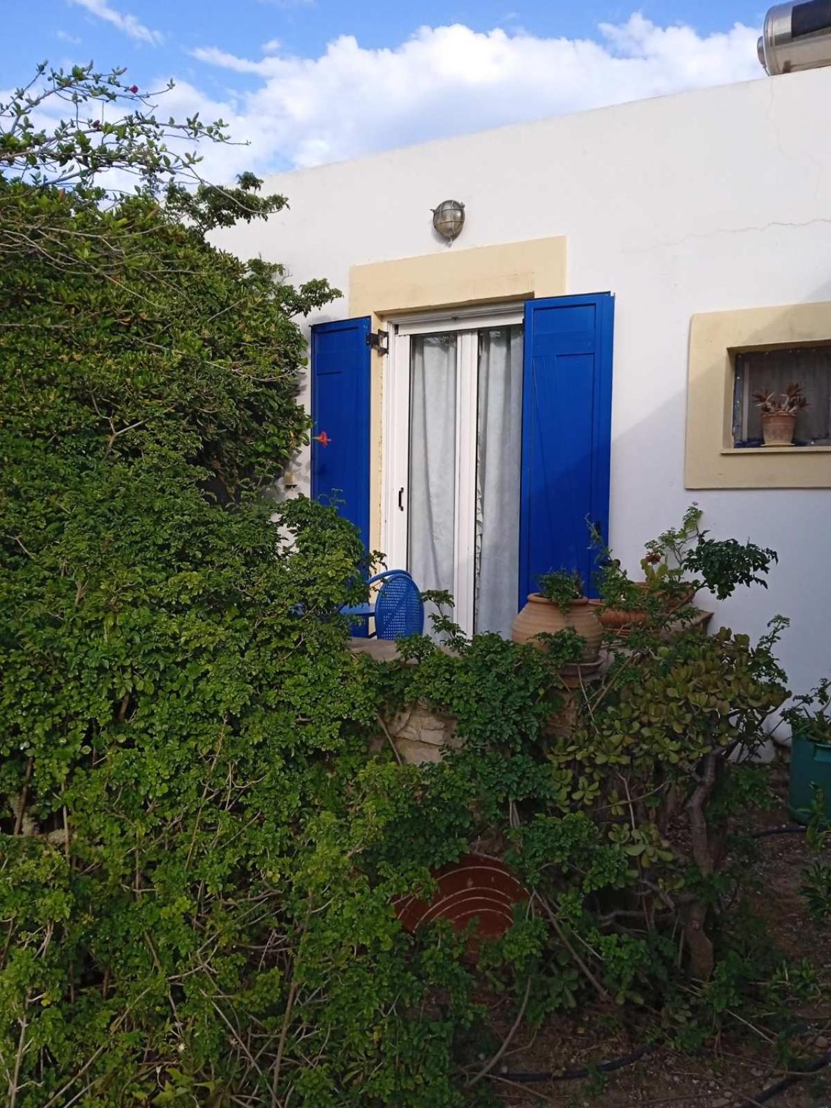 Apartment Kouvaras *
