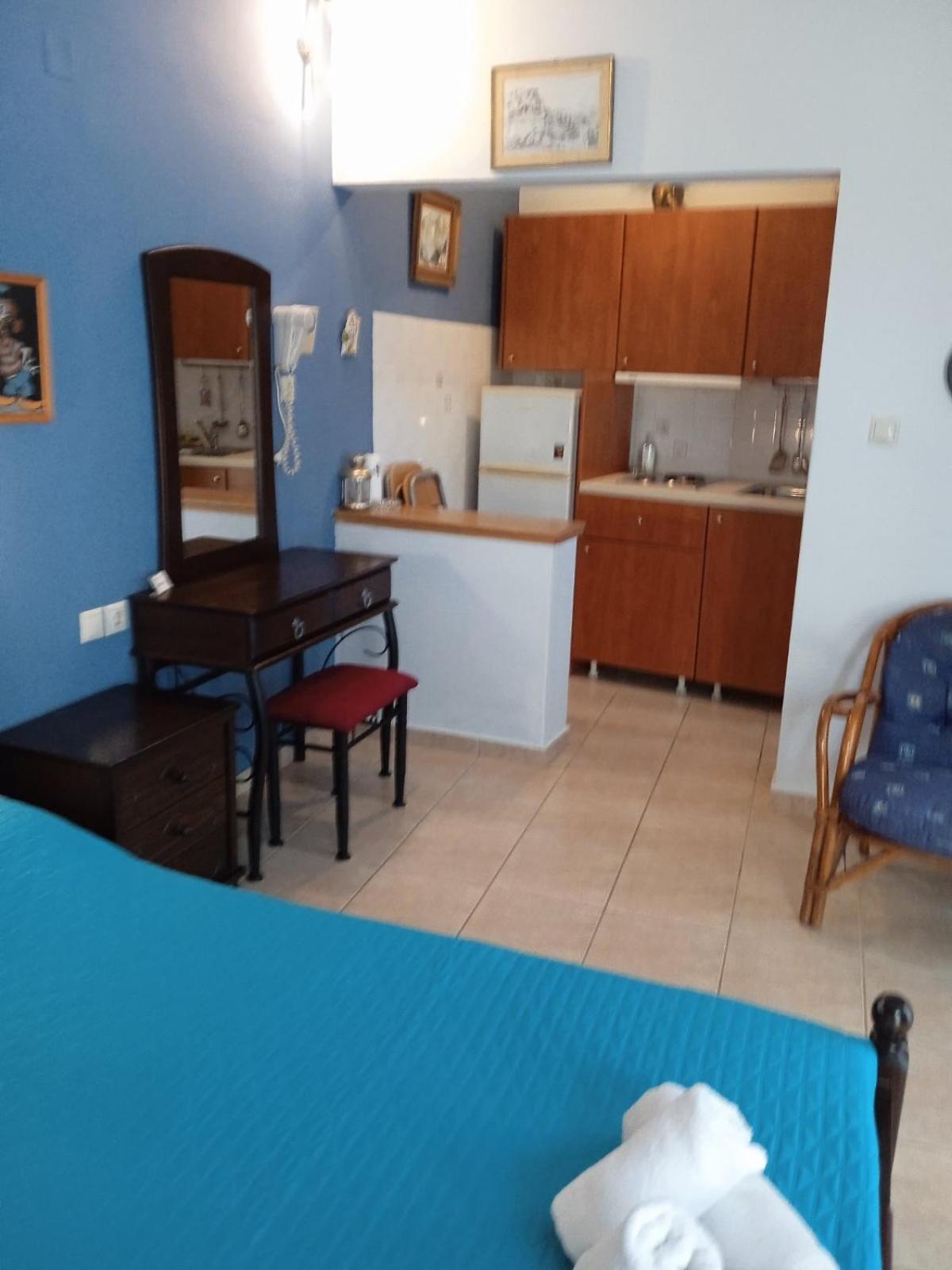 Kouvaras Apartment Kythira Town