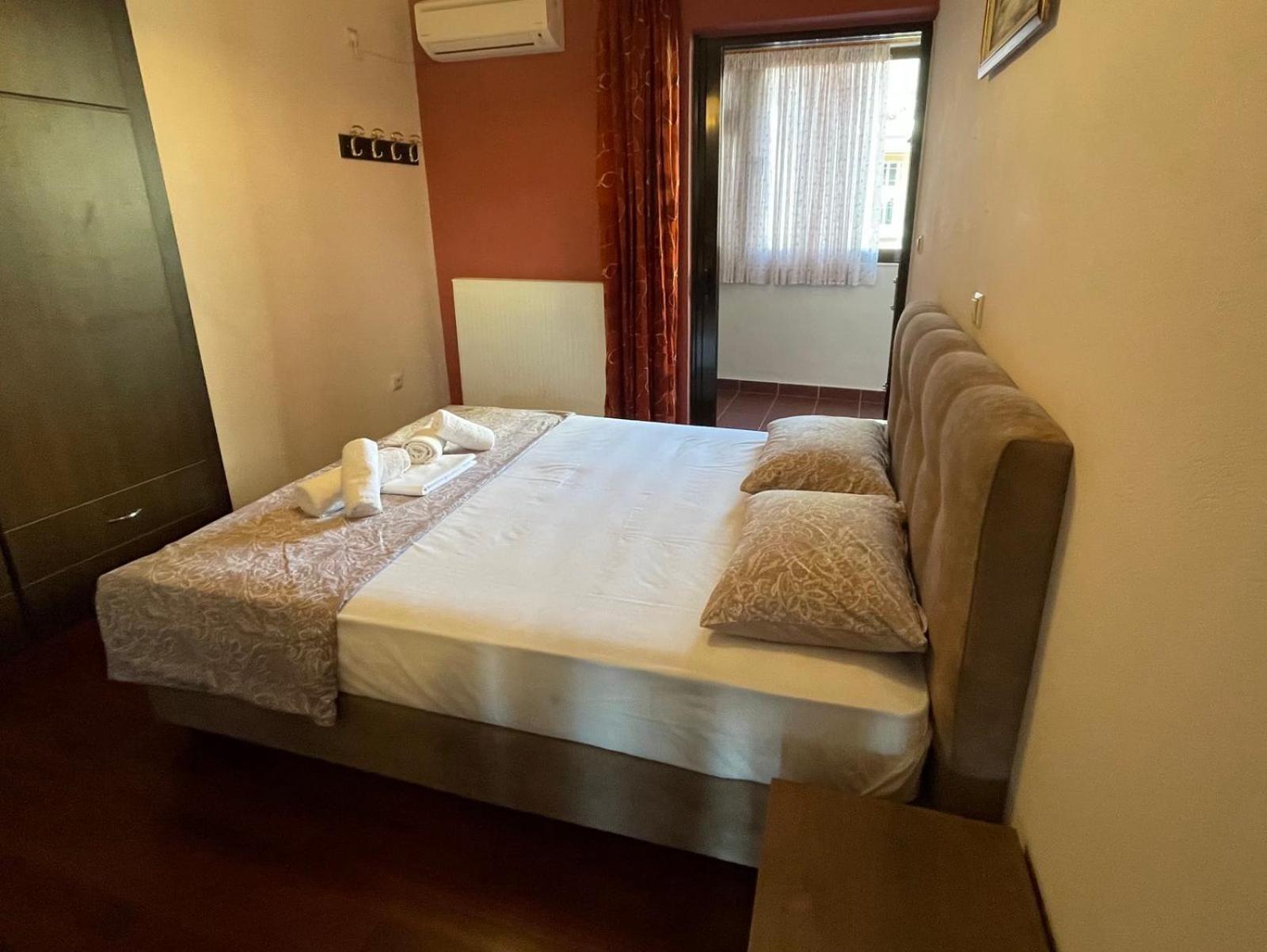 Grand Luxury Seafront Apartment