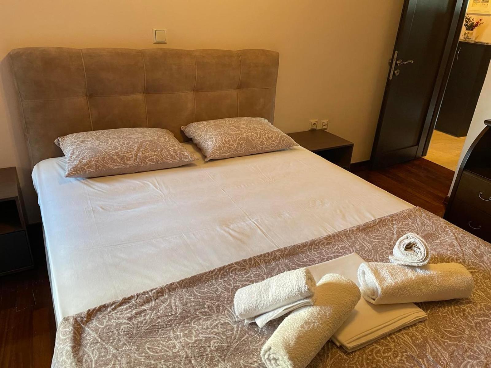 Grand Luxury Seafront Apartment *