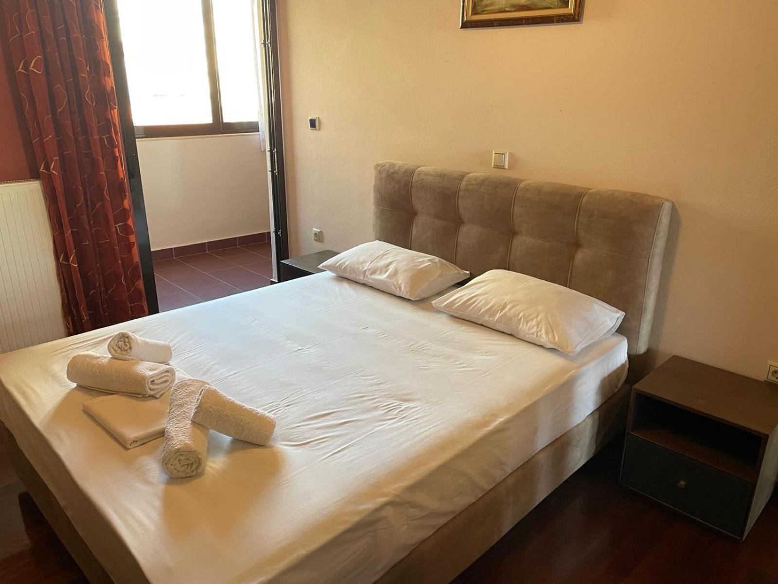 Grand Luxury Seafront Apartment Kalamata