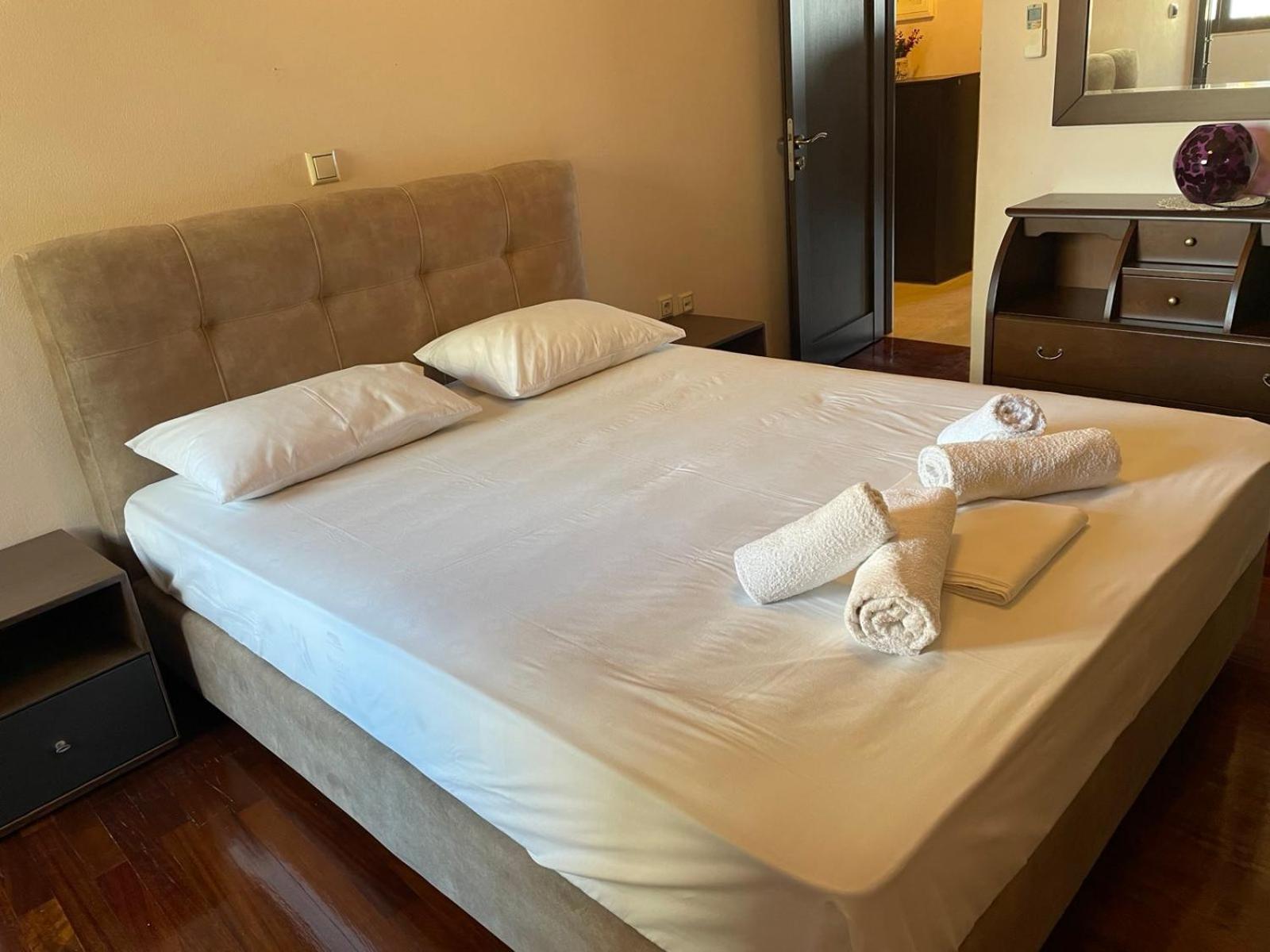 Grand Luxury Seafront * Kalamata