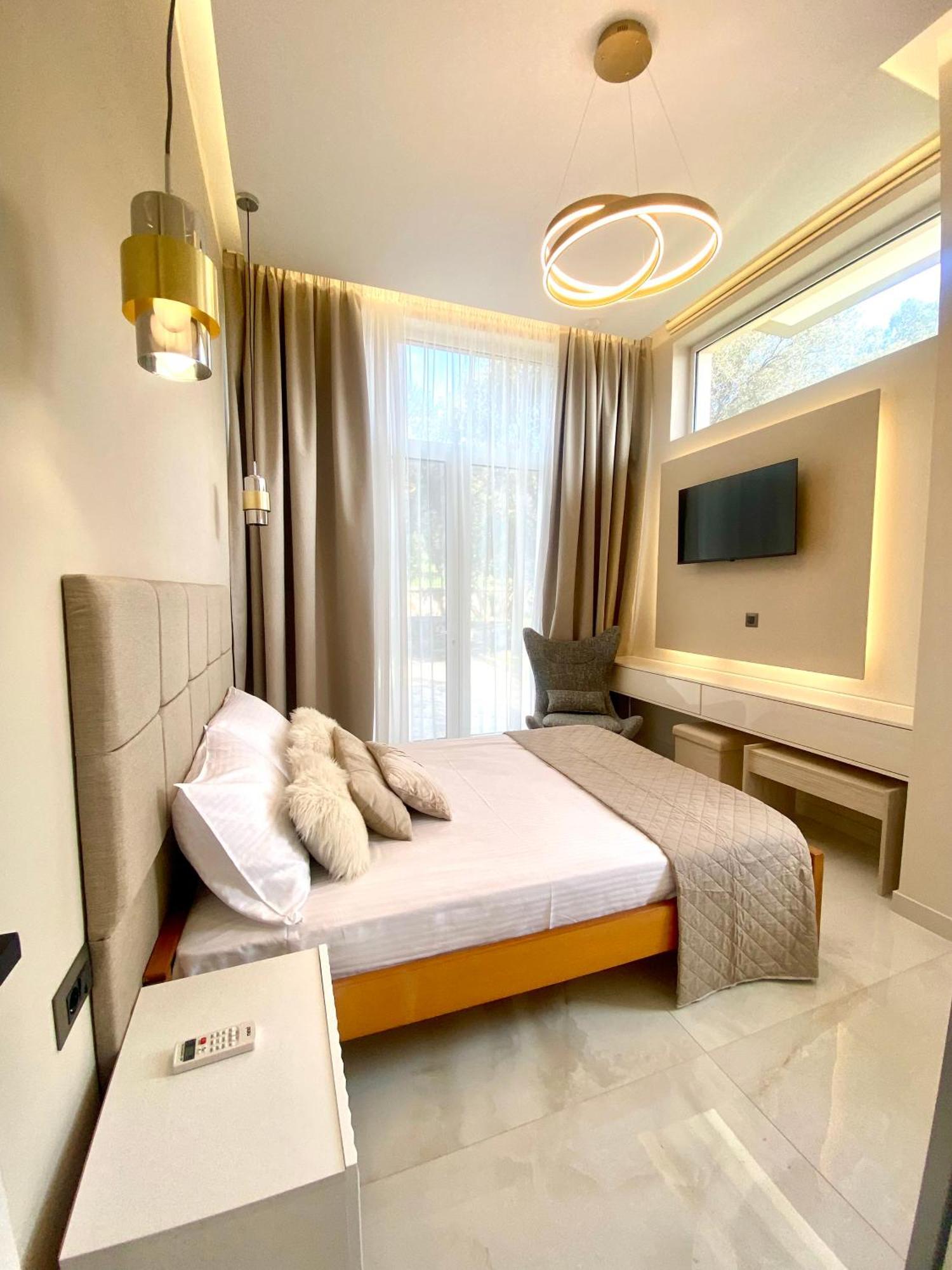 Presidential Sea View Apartment