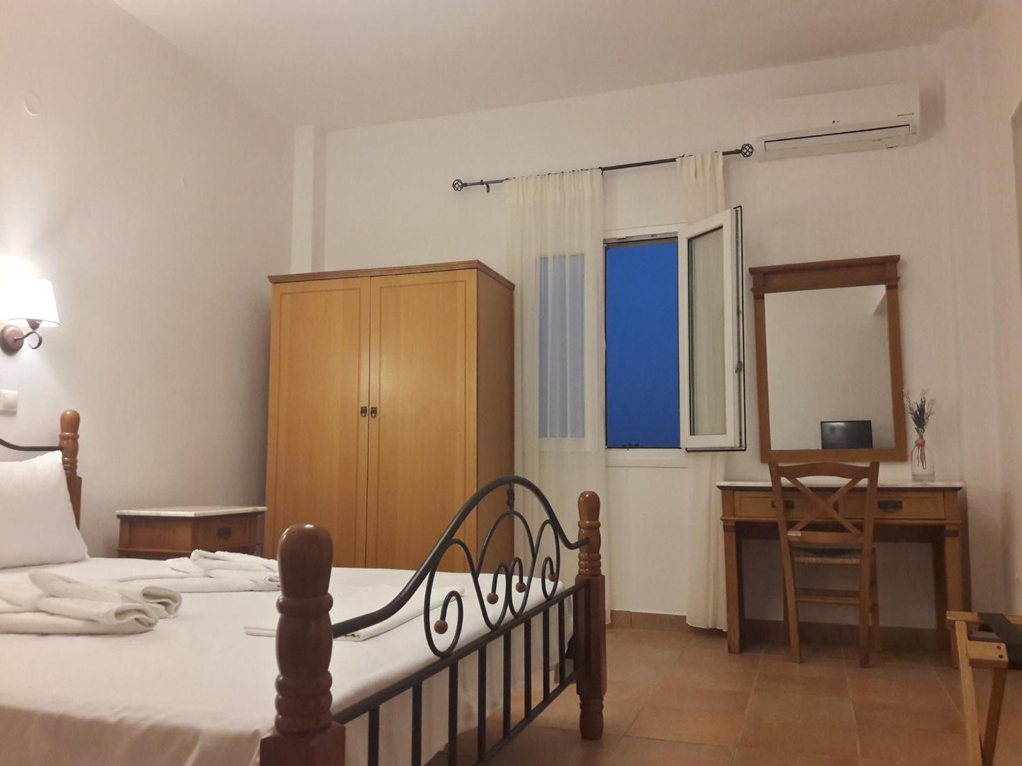 Stavento Aliki (Paros)