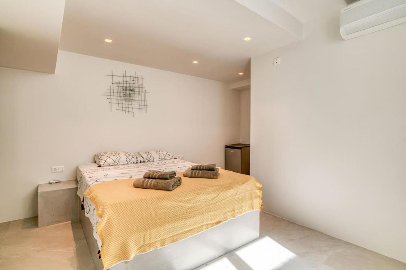 Tiga - Spacious Getaway * Isterni (Paros)