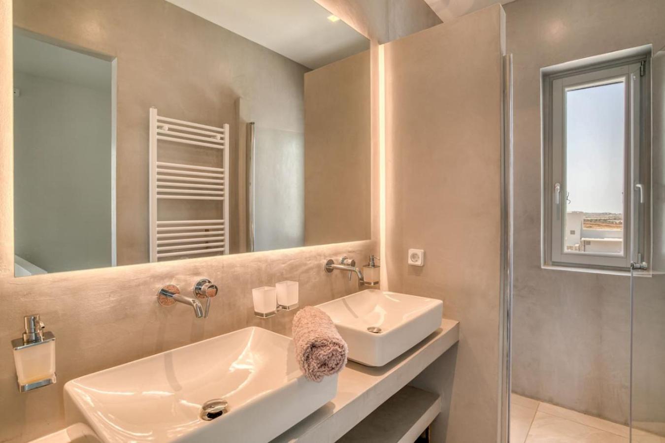 Tiga - Spacious Getaway Villa