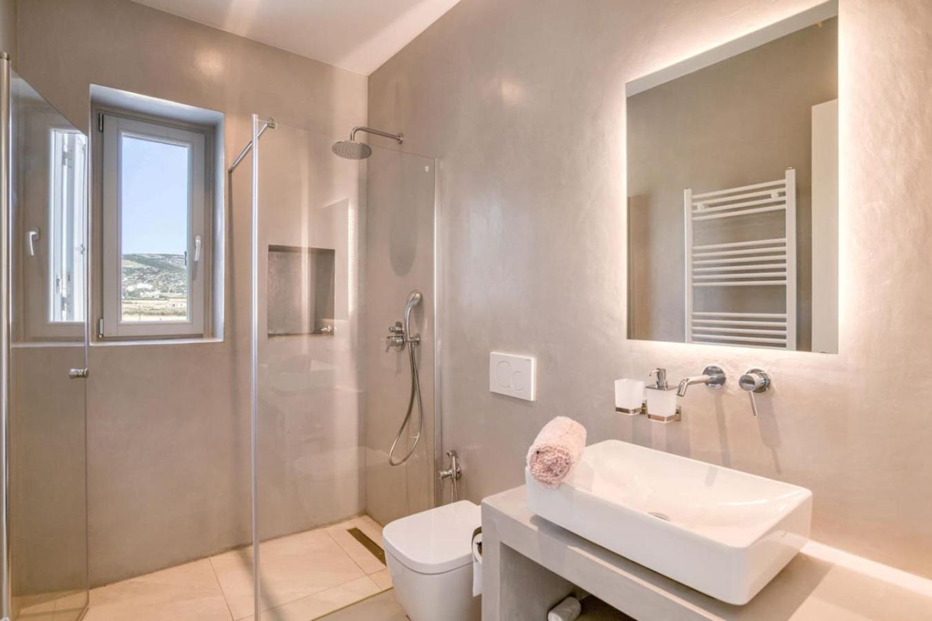 Tiga - Spacious Getaway Villa *