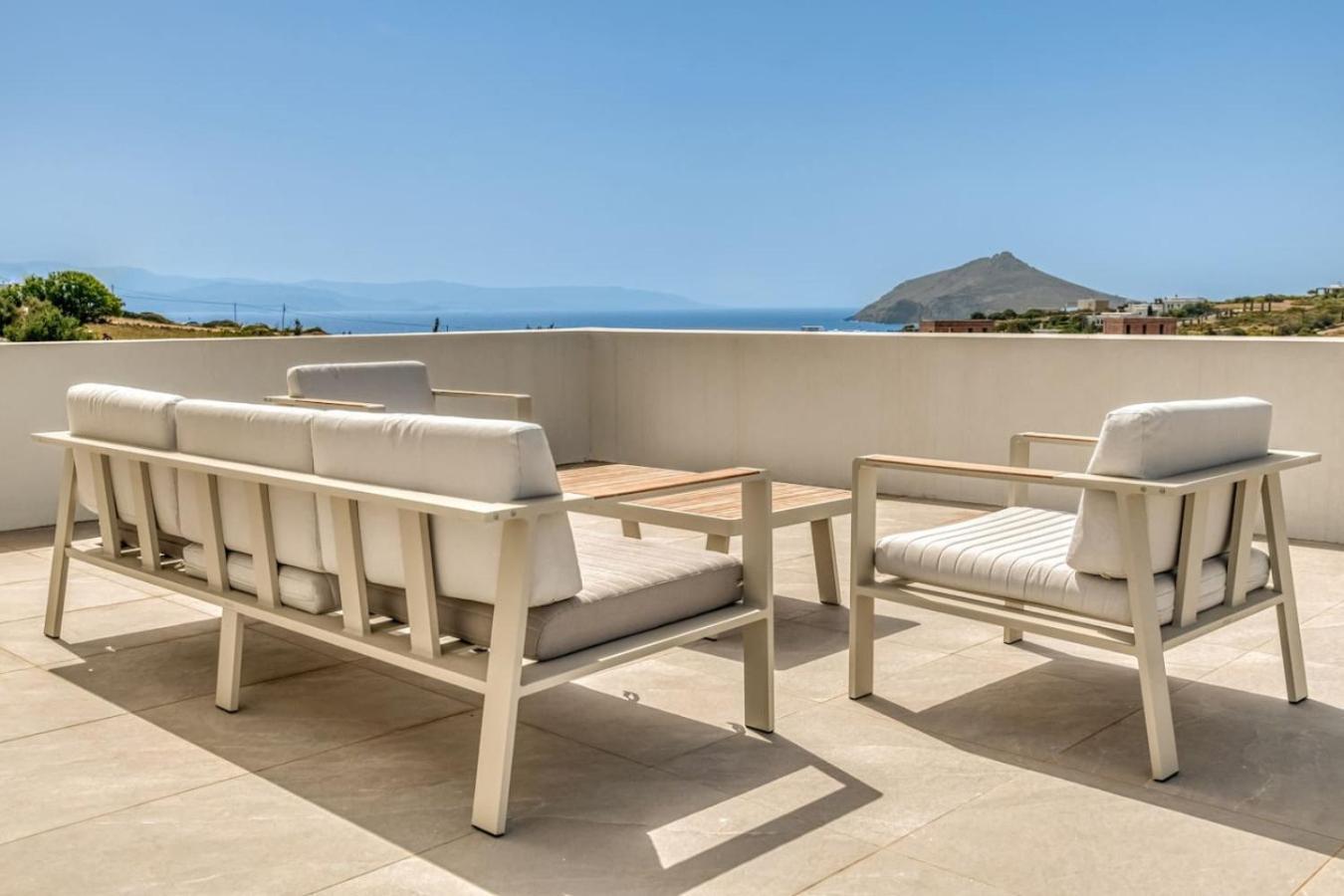 Tiga - Spacious Getaway * Isterni (Paros)