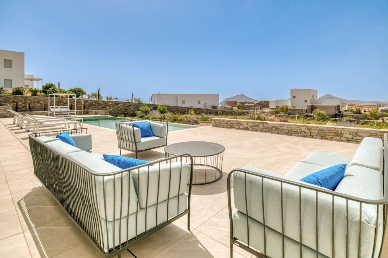 Tiga - Spacious Getaway Villa *