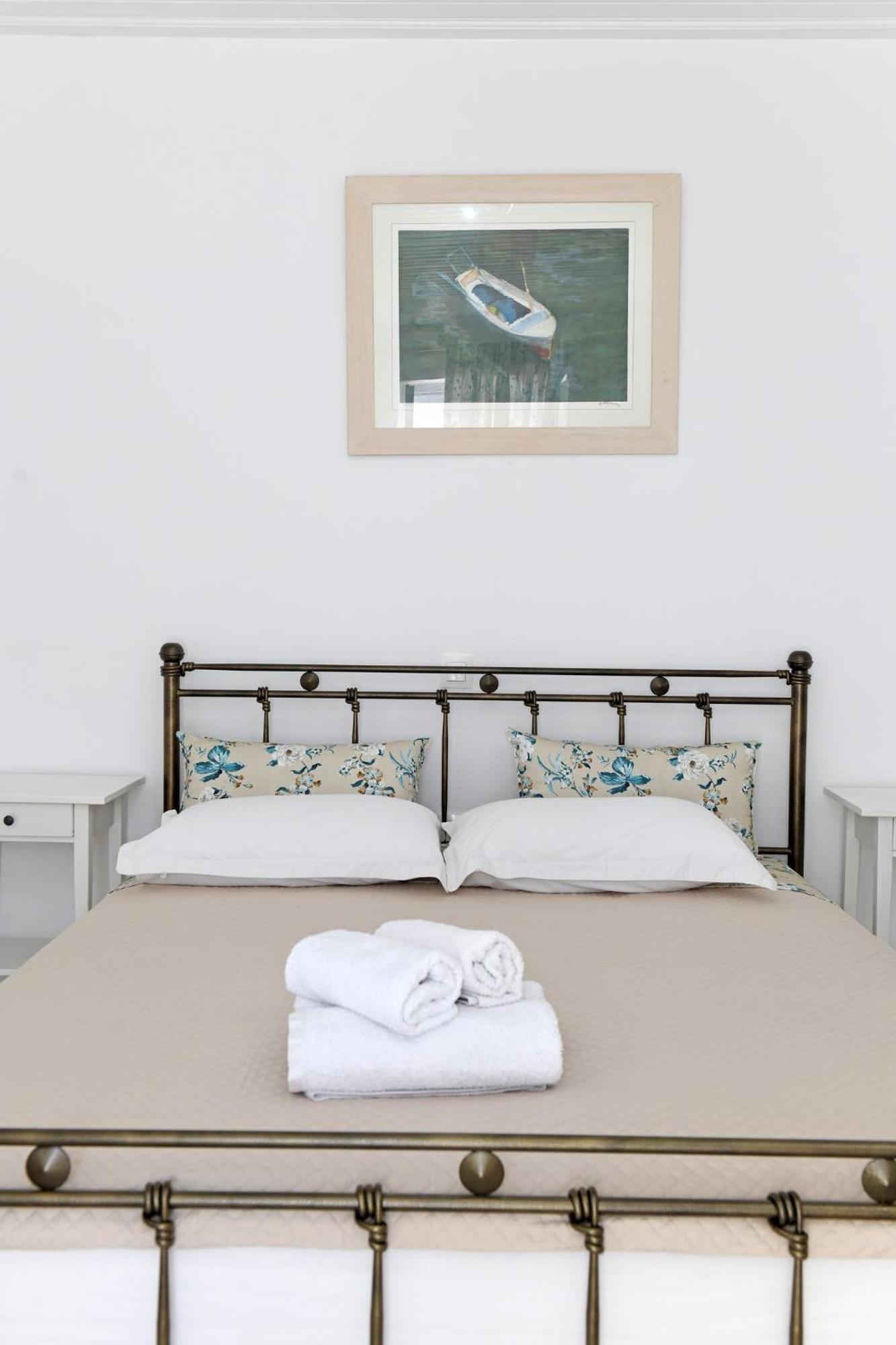 Astraea 6 Apartment