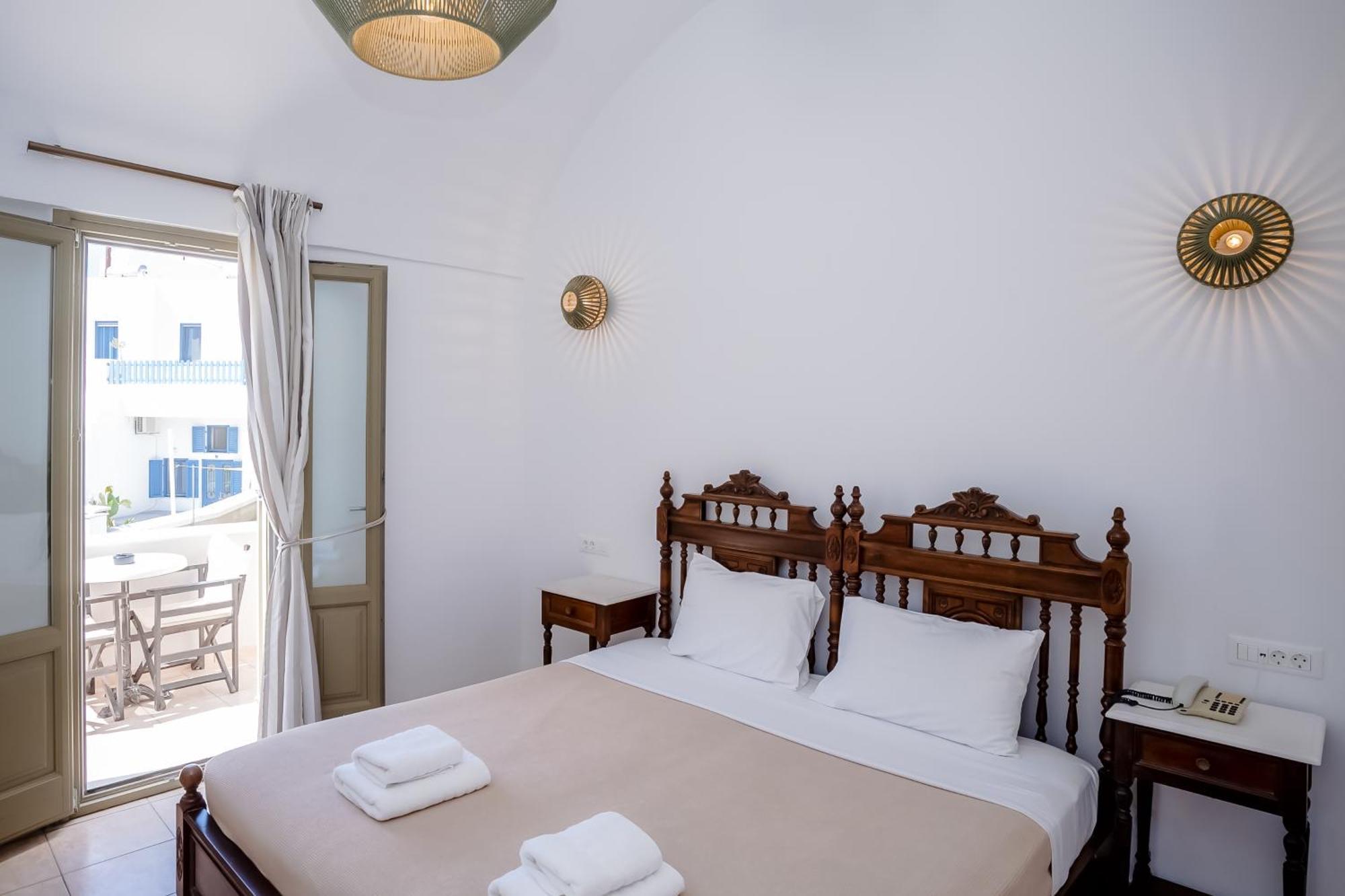 Aldea Hotel Karterados (Santorini)