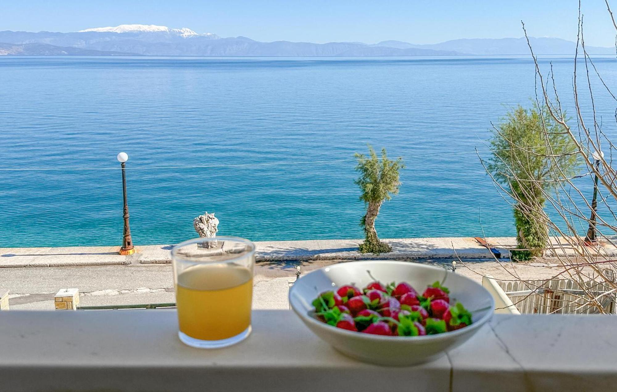 Cozy Home In Diakopto Achaias P, With Kitchenette