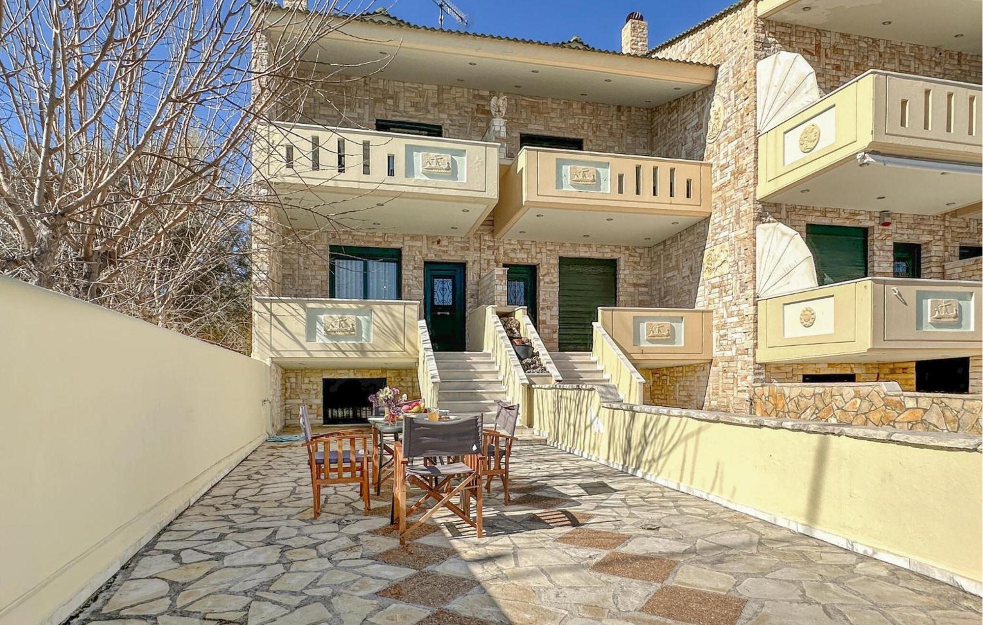 Holiday home Cozy Home In Diakopto Achaias P, With Kitchenette *