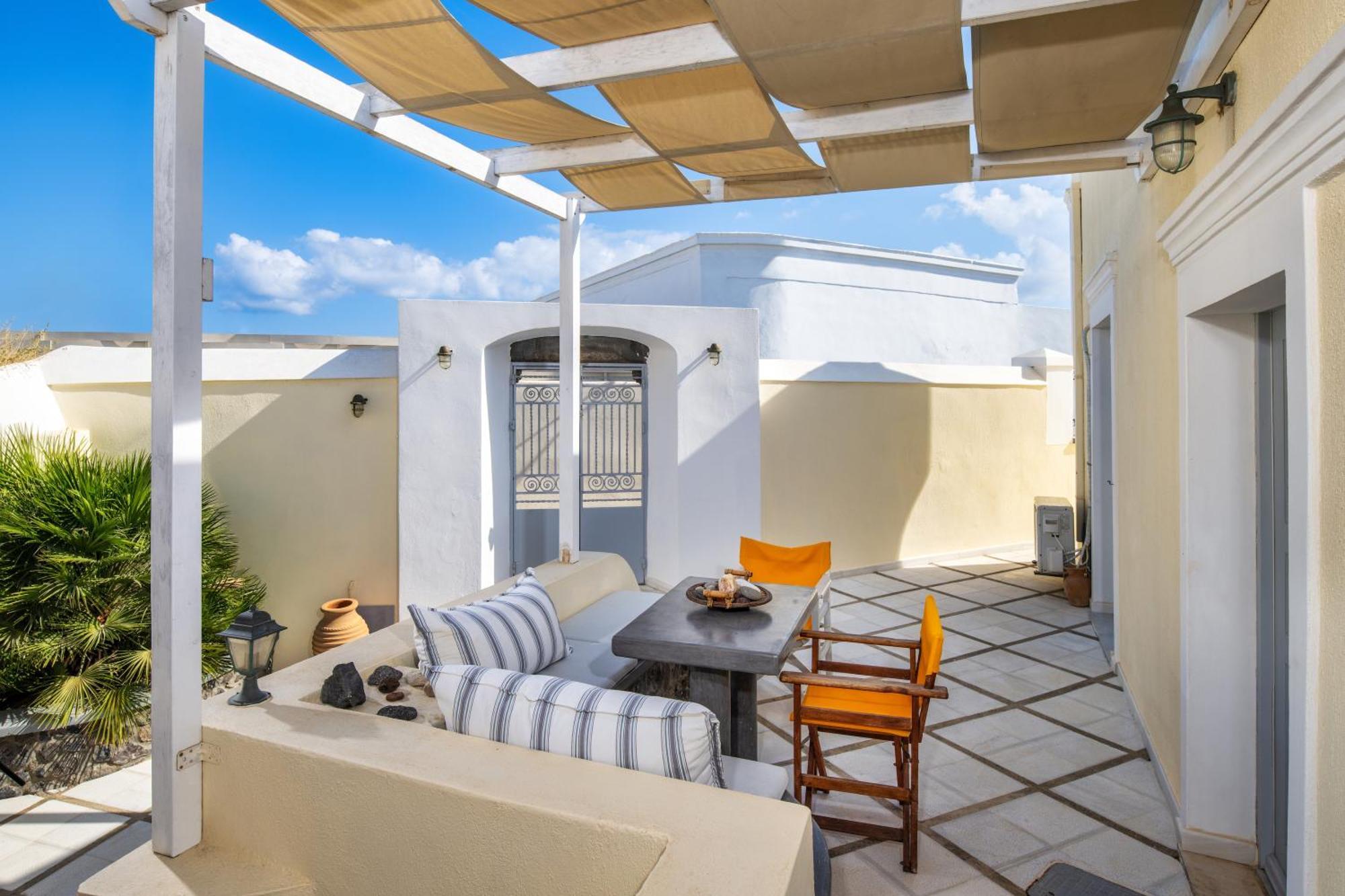 Apartment Day One Fira (Santorini)